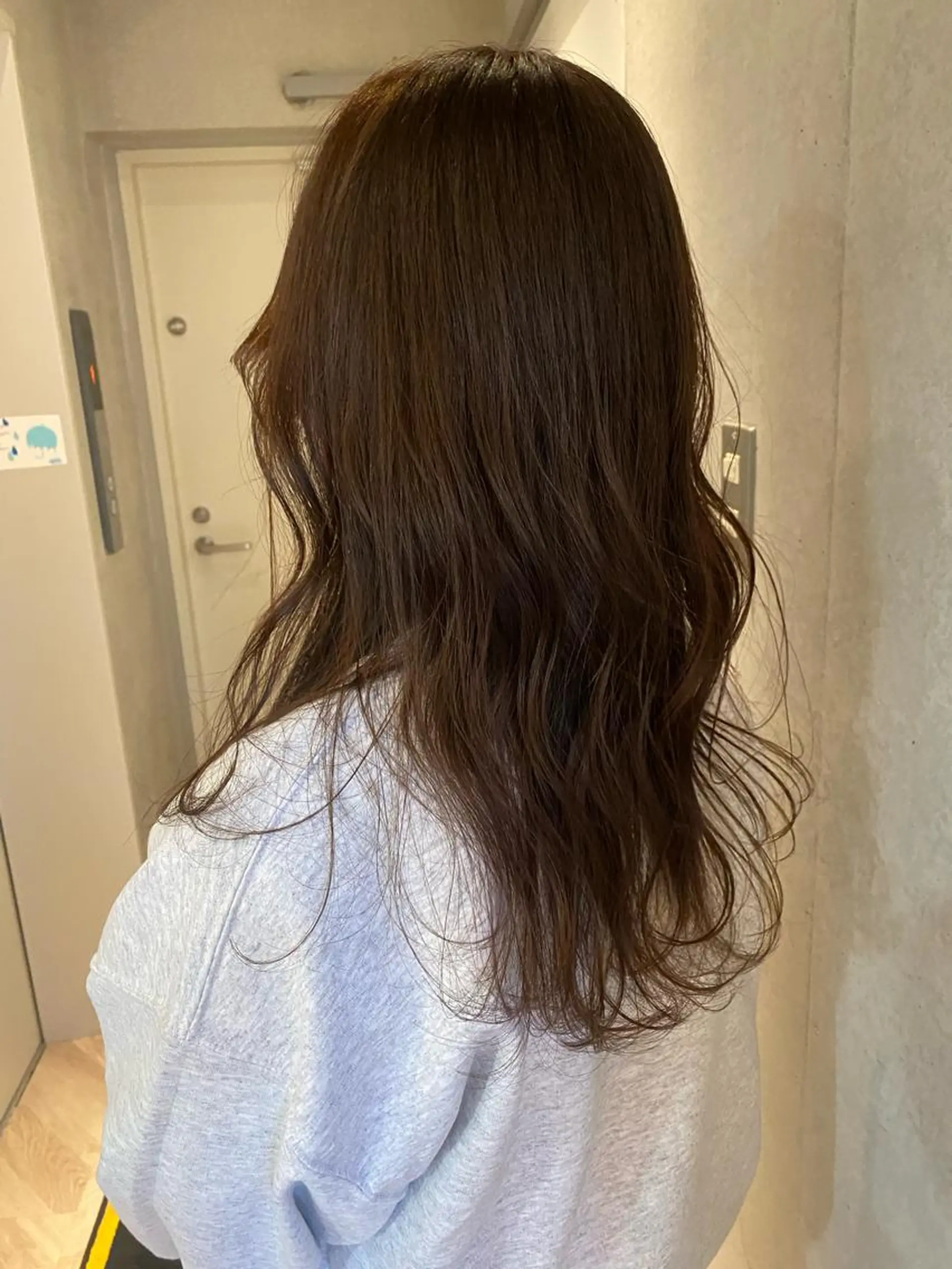 ロング カット ヘアカラー トリートメント 西山 恵太郎のヘアスタイル