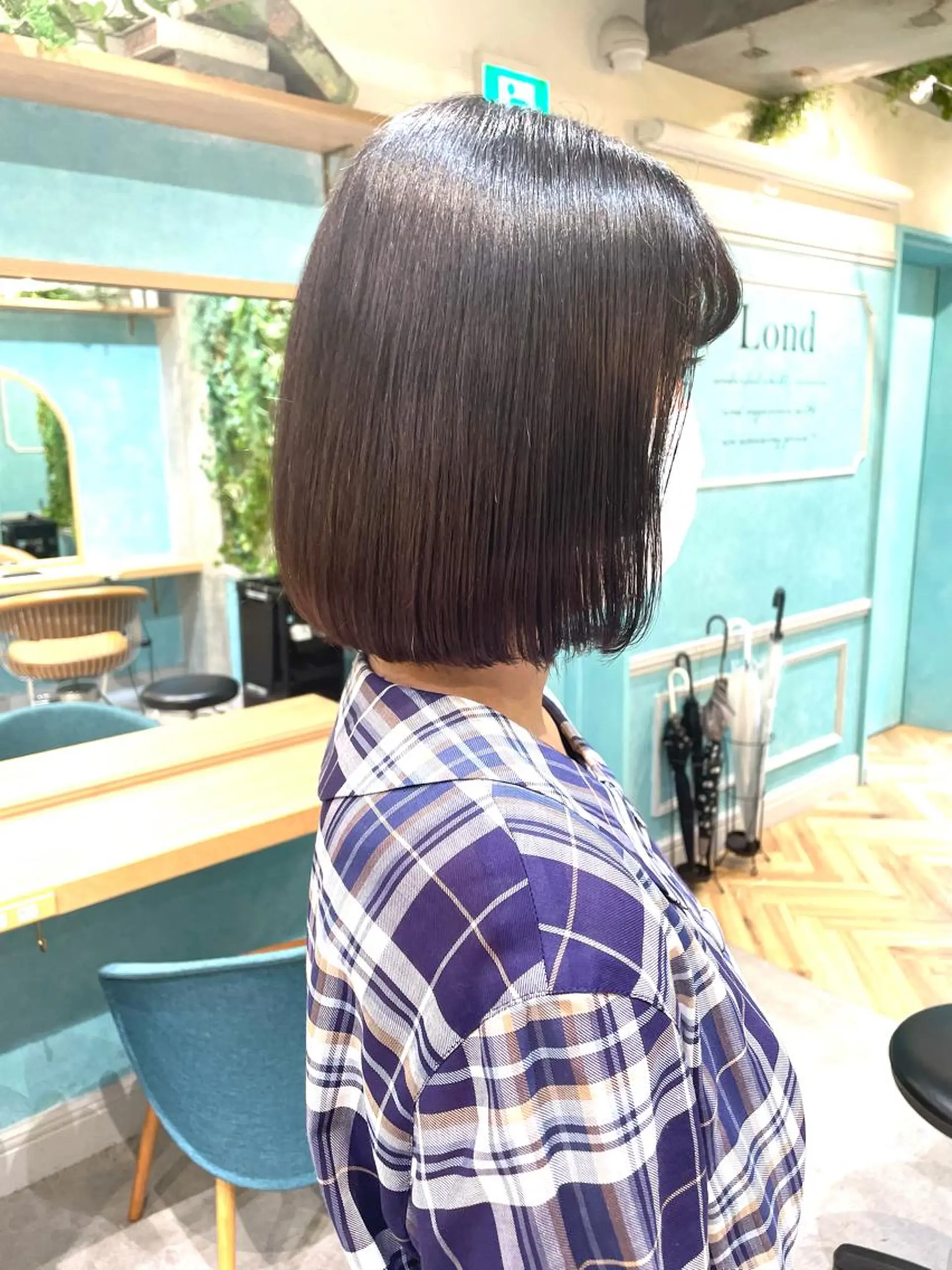 ミディアム カラー ボブ 髪質改善 小顔カット カット ヘアカラー トリートメント 小泉 葵のヘアスタイル