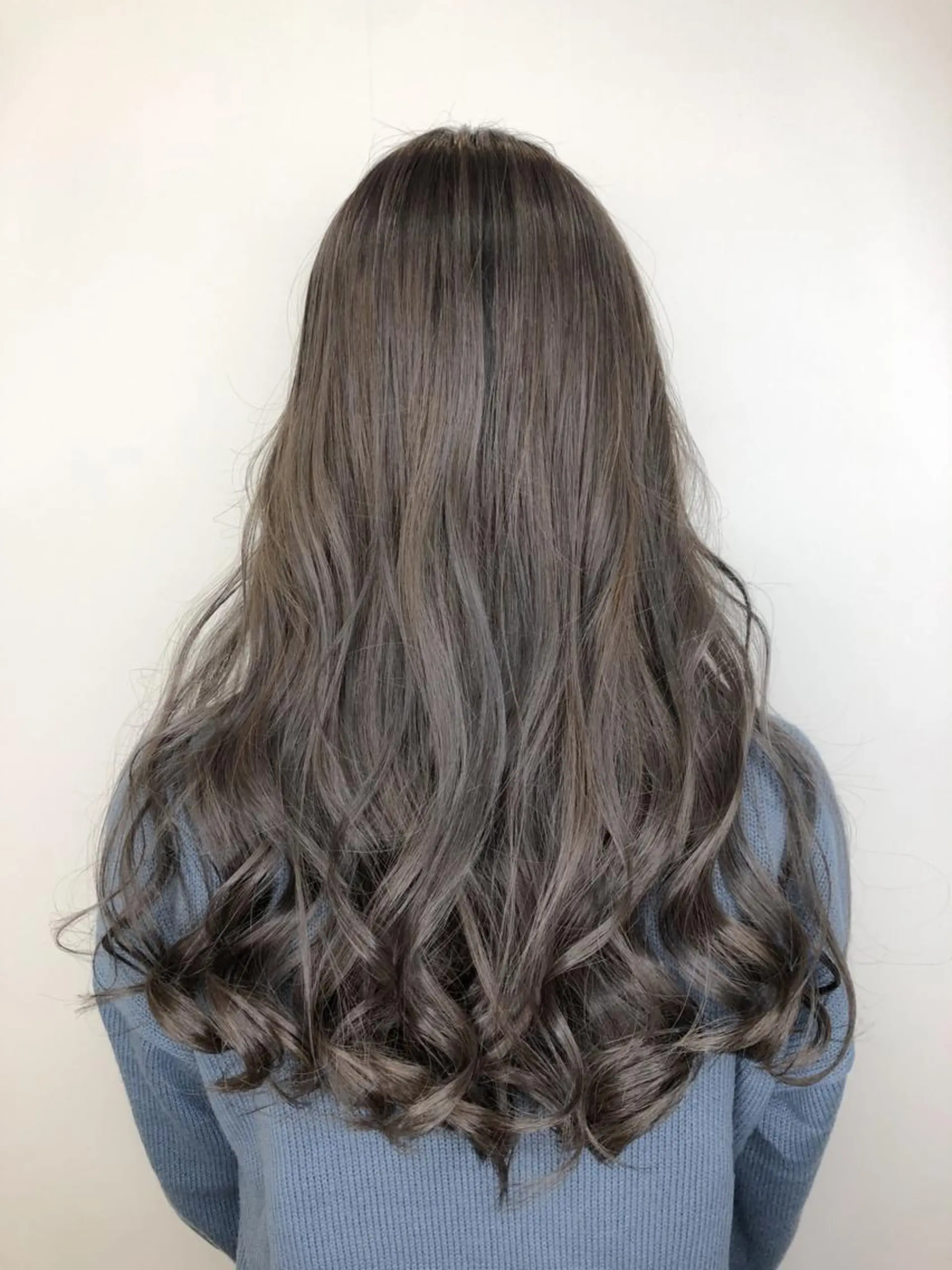 セミロング カラー ハイライトカラー ハイライト eclair.髪質改善&トリートメント所属・【艶髪、透明感】西村 有司のヘアスタイル