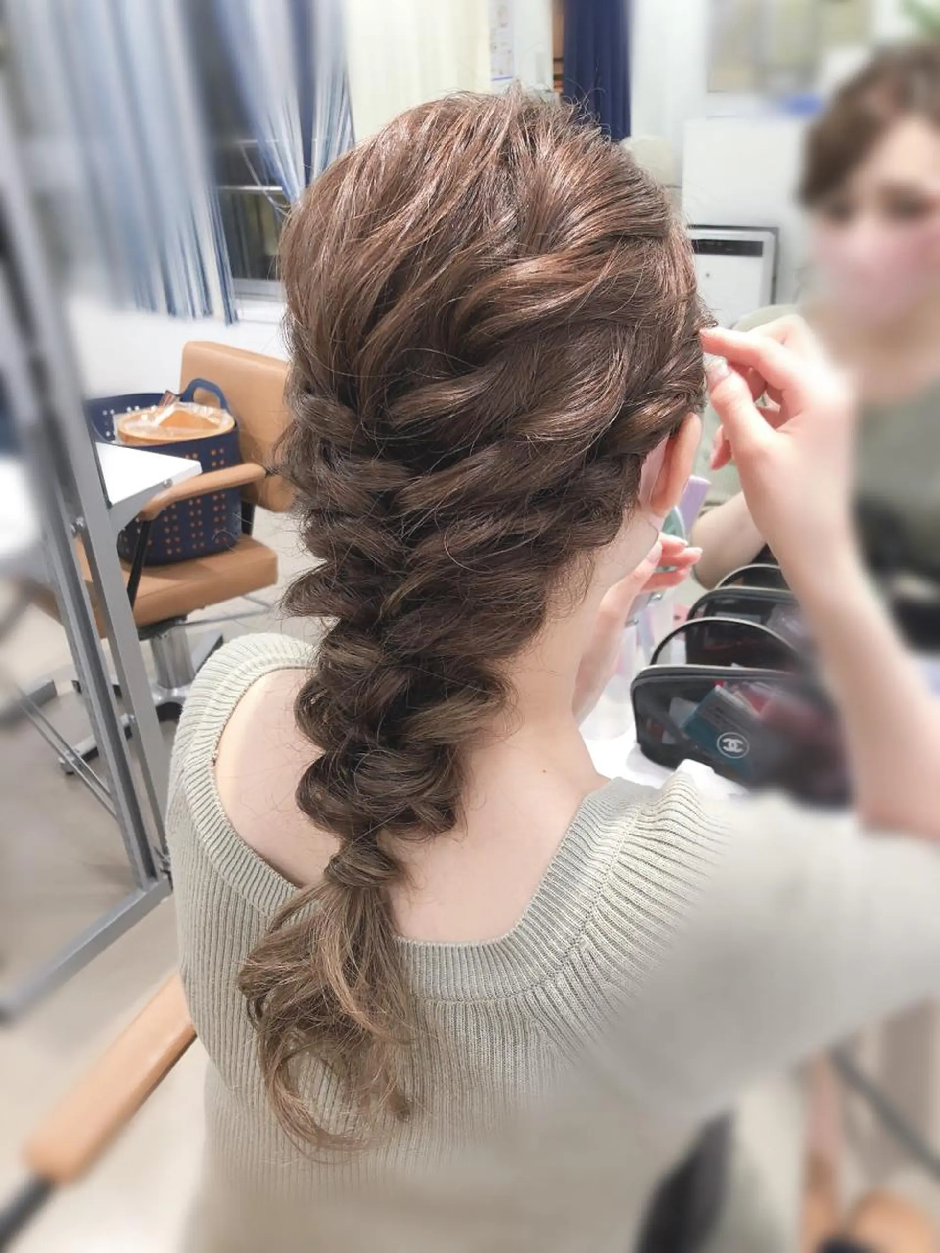 セミロング laera 佐藤のヘアスタイル