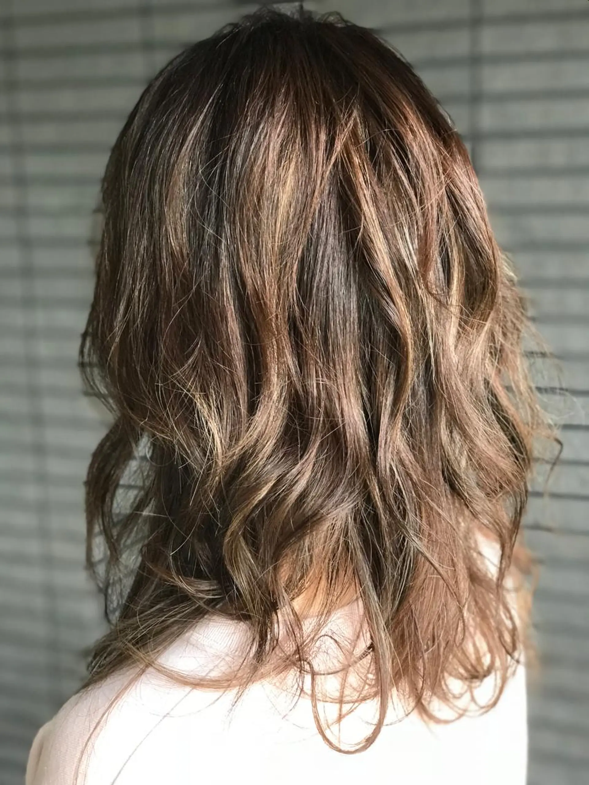ロング カラー 透明感カラー ハイライトカラー ラベンダーカラー ハイライト 佐山 聖玲奈のヘアスタイル