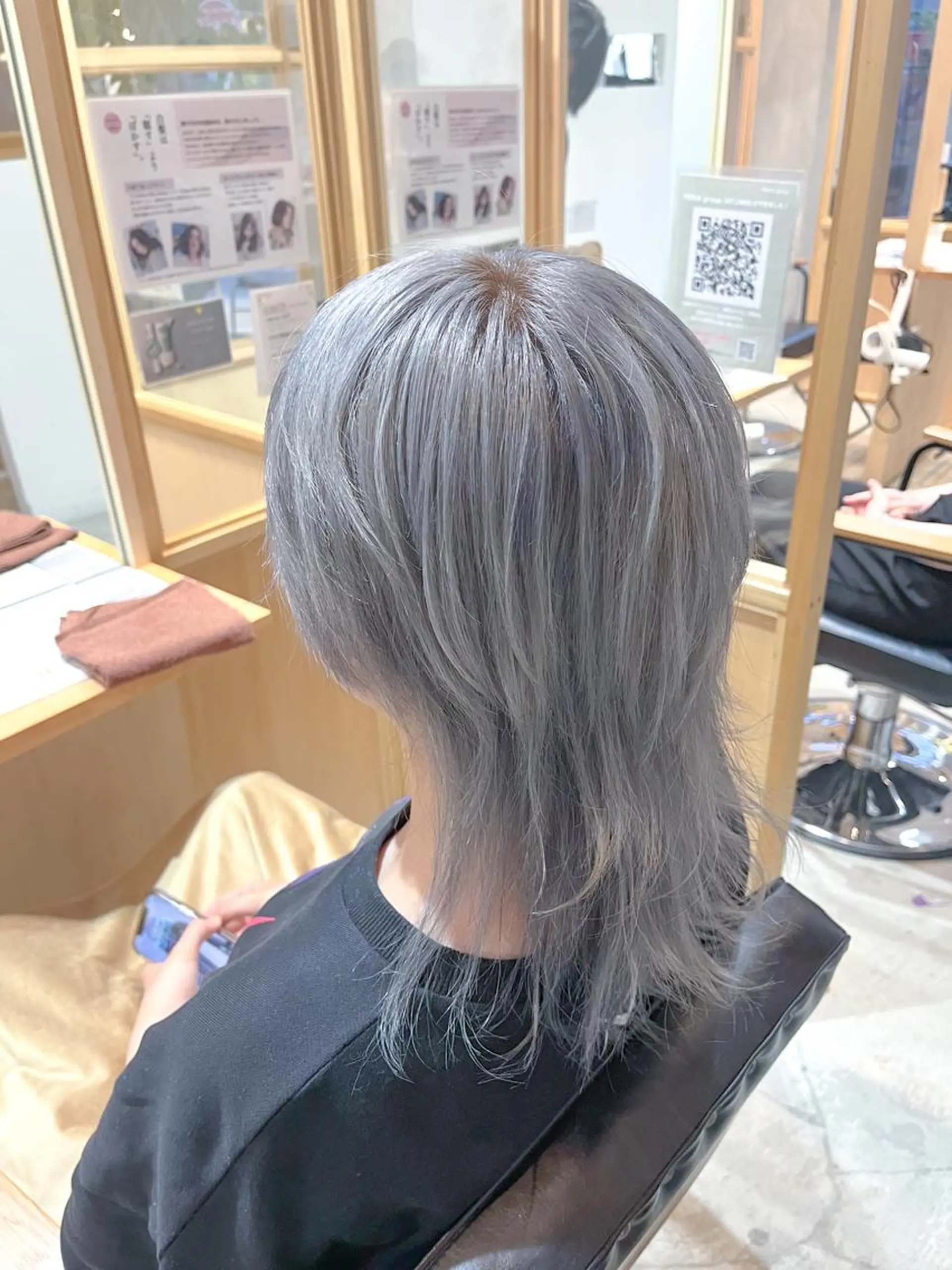 ミディアム カラー FERIA fam 北千里 杉本 蓮のヘアスタイル