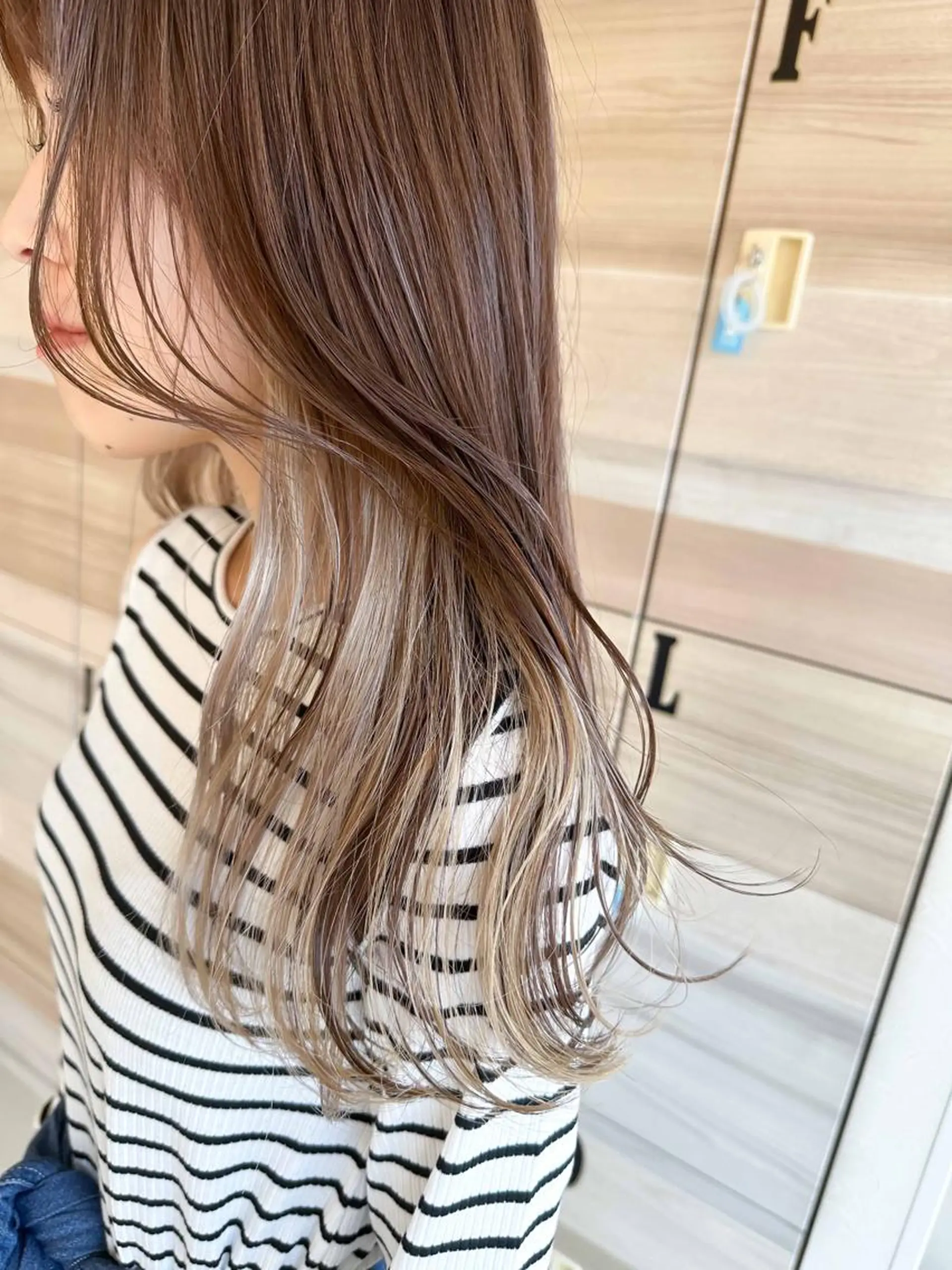 カラー 内田 敦士のヘアスタイル