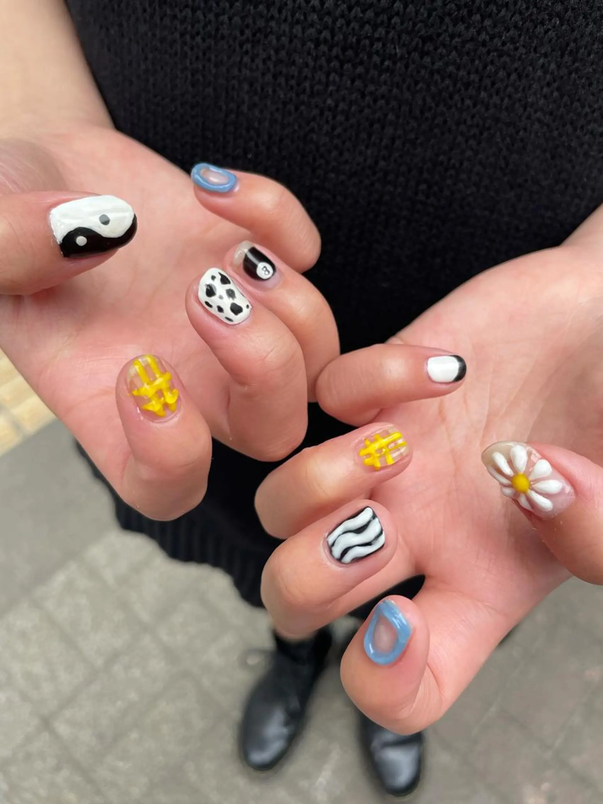 ネイル アートネイル ハンドネイル 個性派ネイル 🌼 ハルカ ♡の眉毛・アイブロウイメージ
