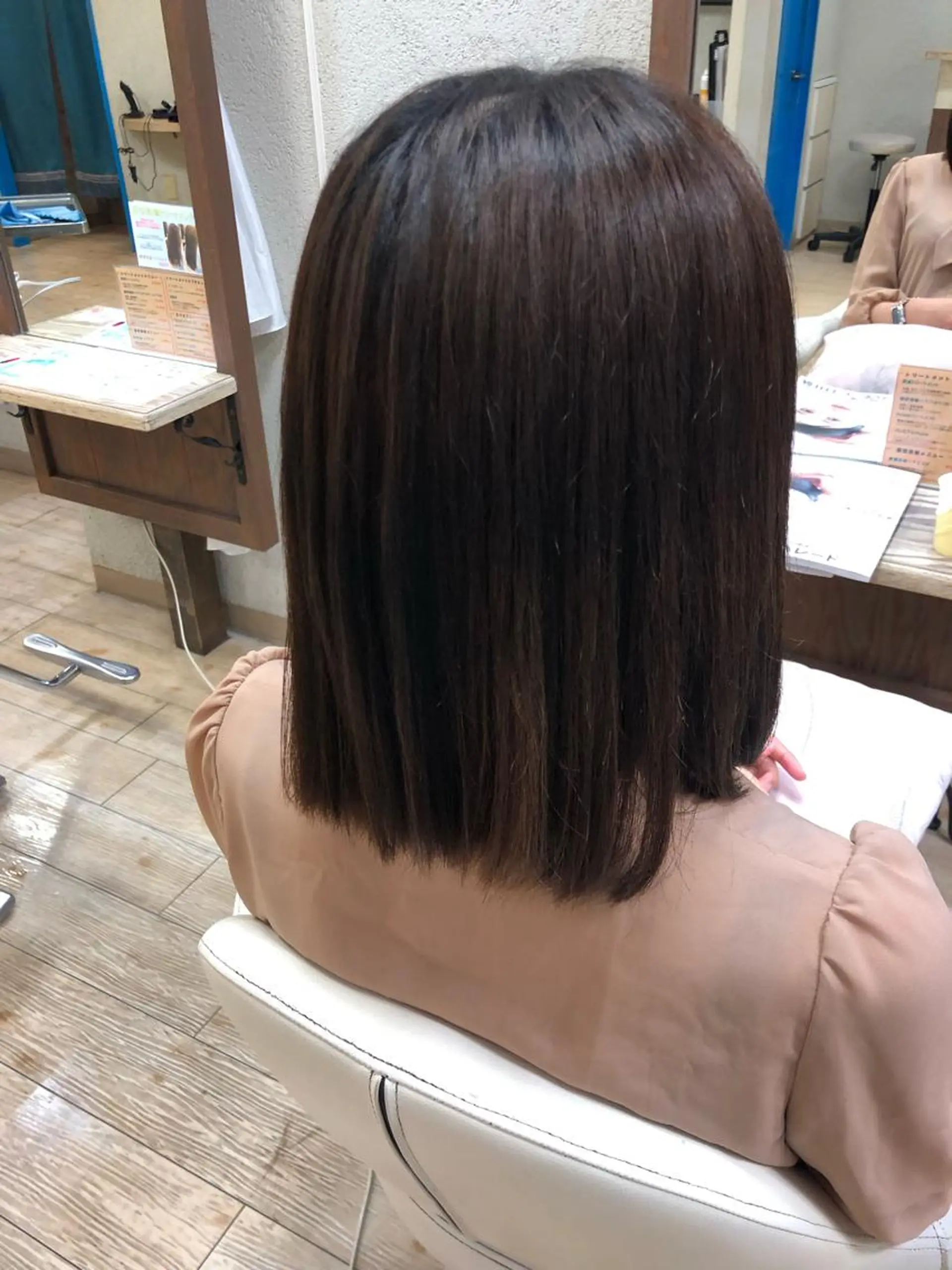 ミディアム 縮毛矯正 阿部 美咲のヘアスタイル