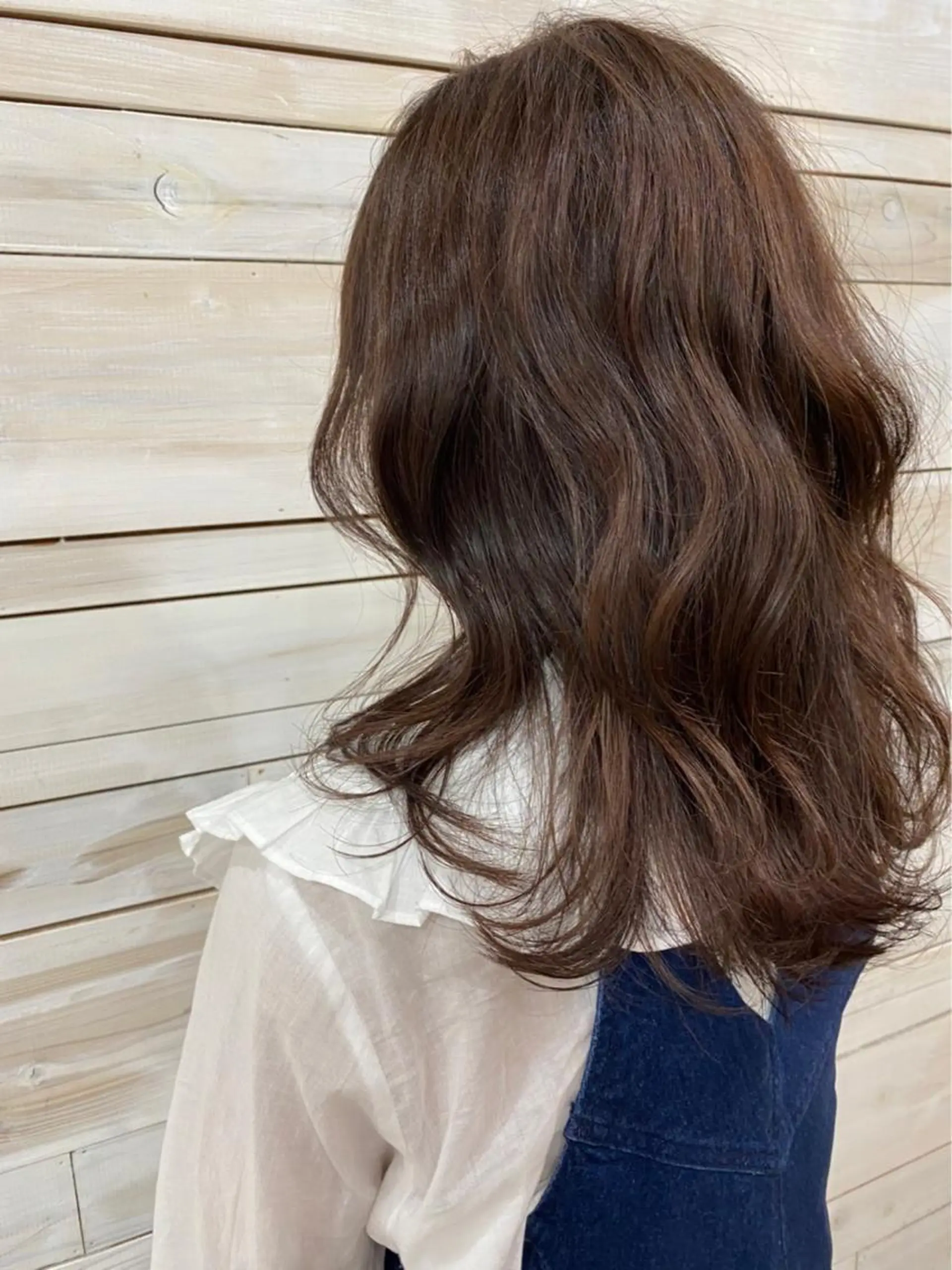 セミロング カラー 横山 真結のヘアスタイル