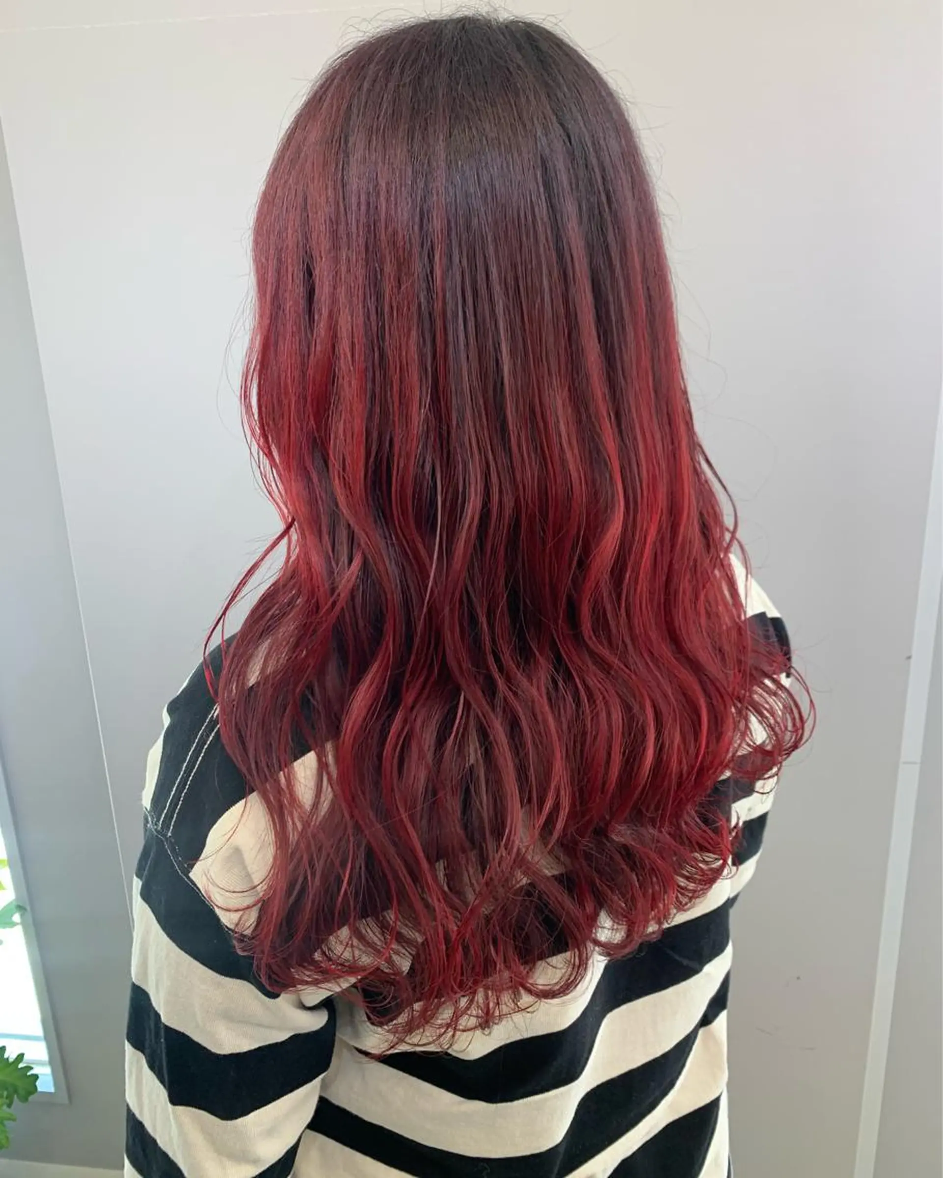 ロング カラー レッドカラー ヘアカラー theF___ yukoのヘアスタイル