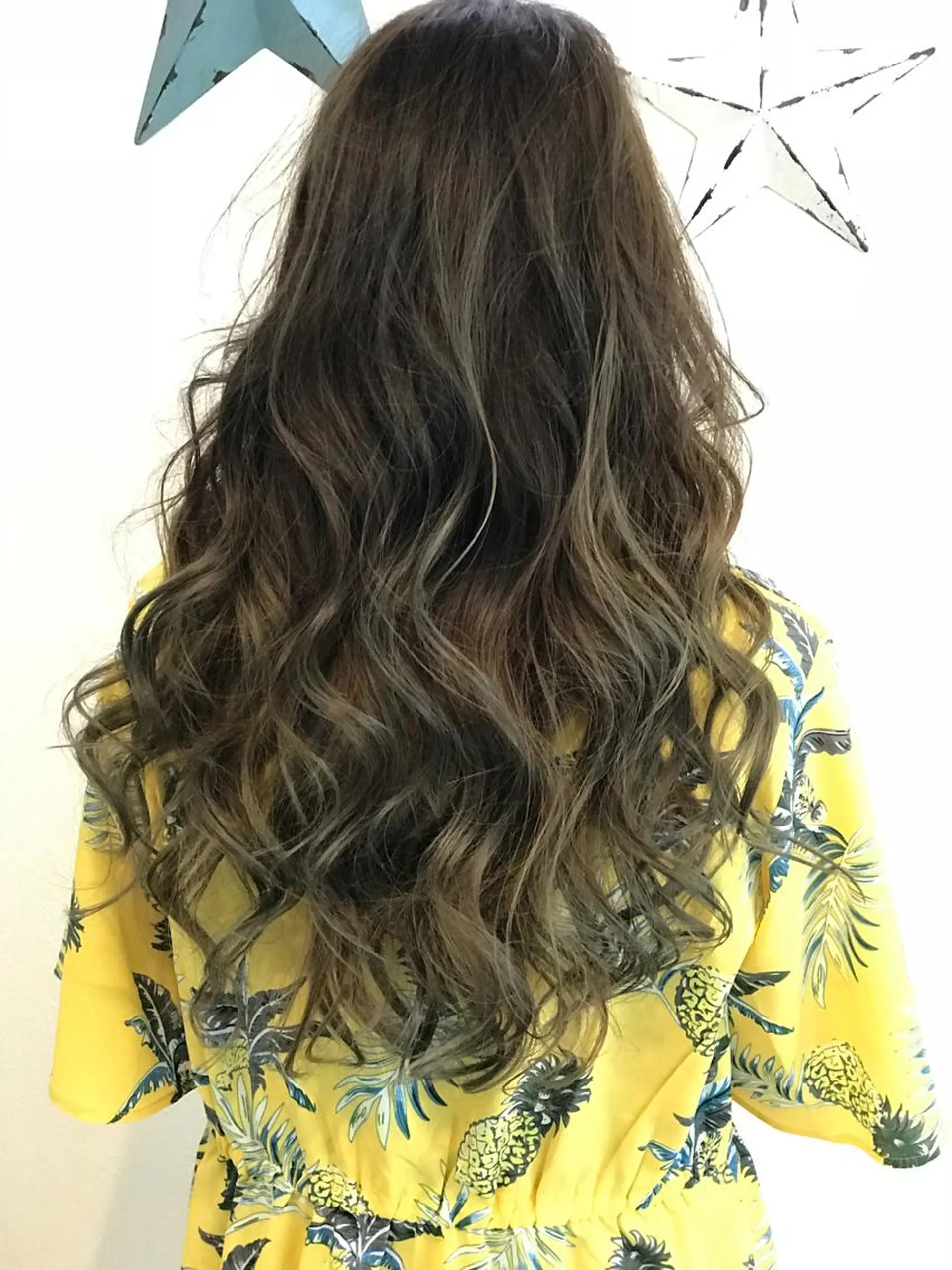 ロング ヘアカラー トリートメント LANI hair resortのヘアスタイル