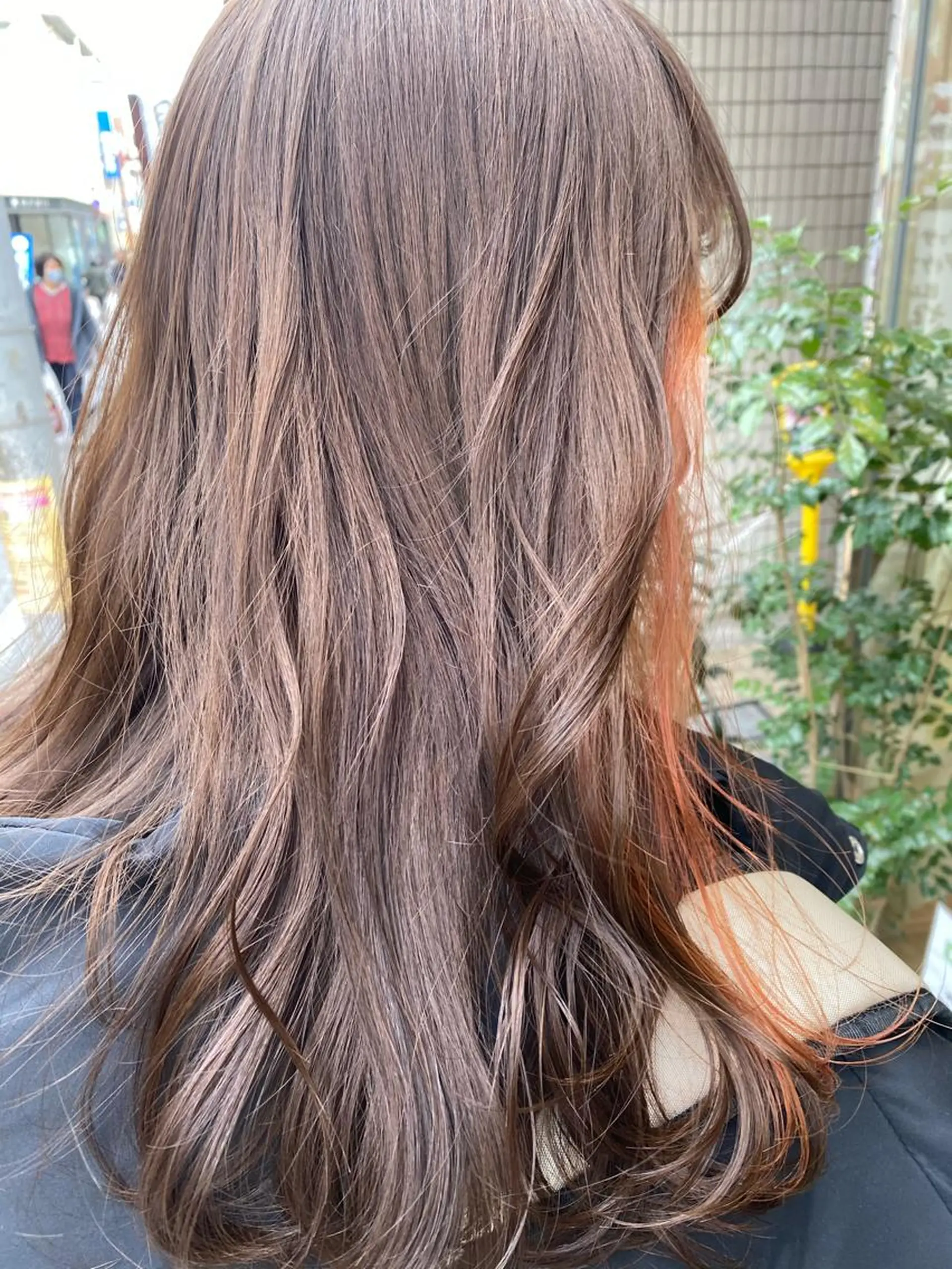 セミロング カラー ヘアカラー 宮内 真乃のヘアスタイル