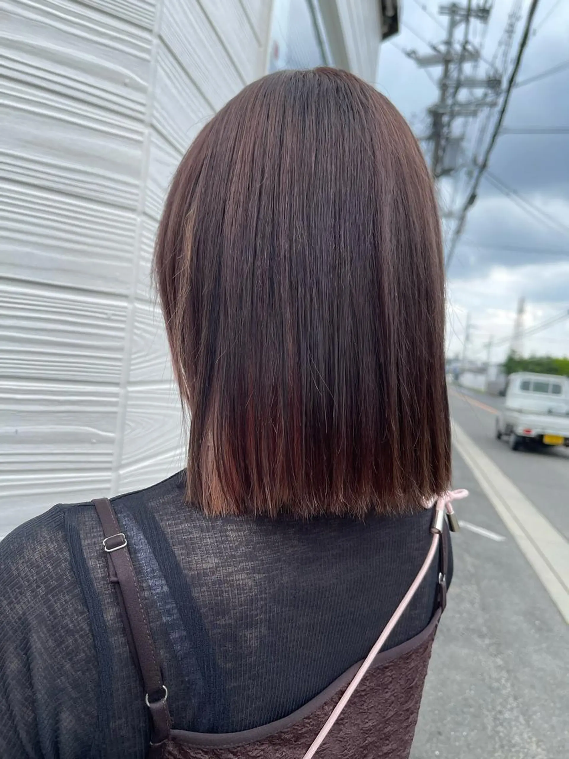ショート ヘアカラー 半田 知穂のヘアスタイル