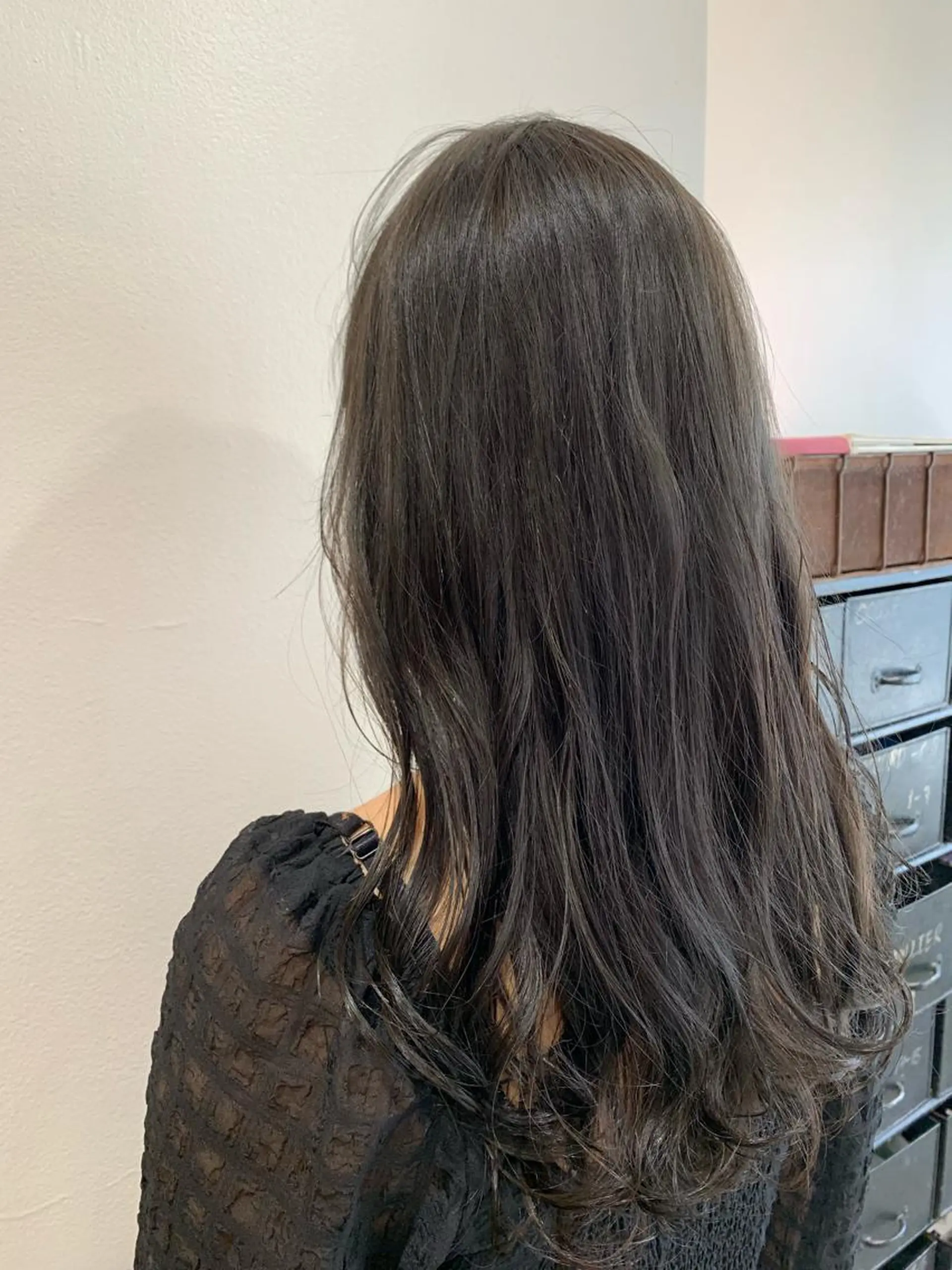 ロング カラー ヘアアレンジ アッシュ シルバー シルバーアッシュ ヘアカラー トリートメント 山崎 澪 レイヤーカット/大宮のヘアスタイル