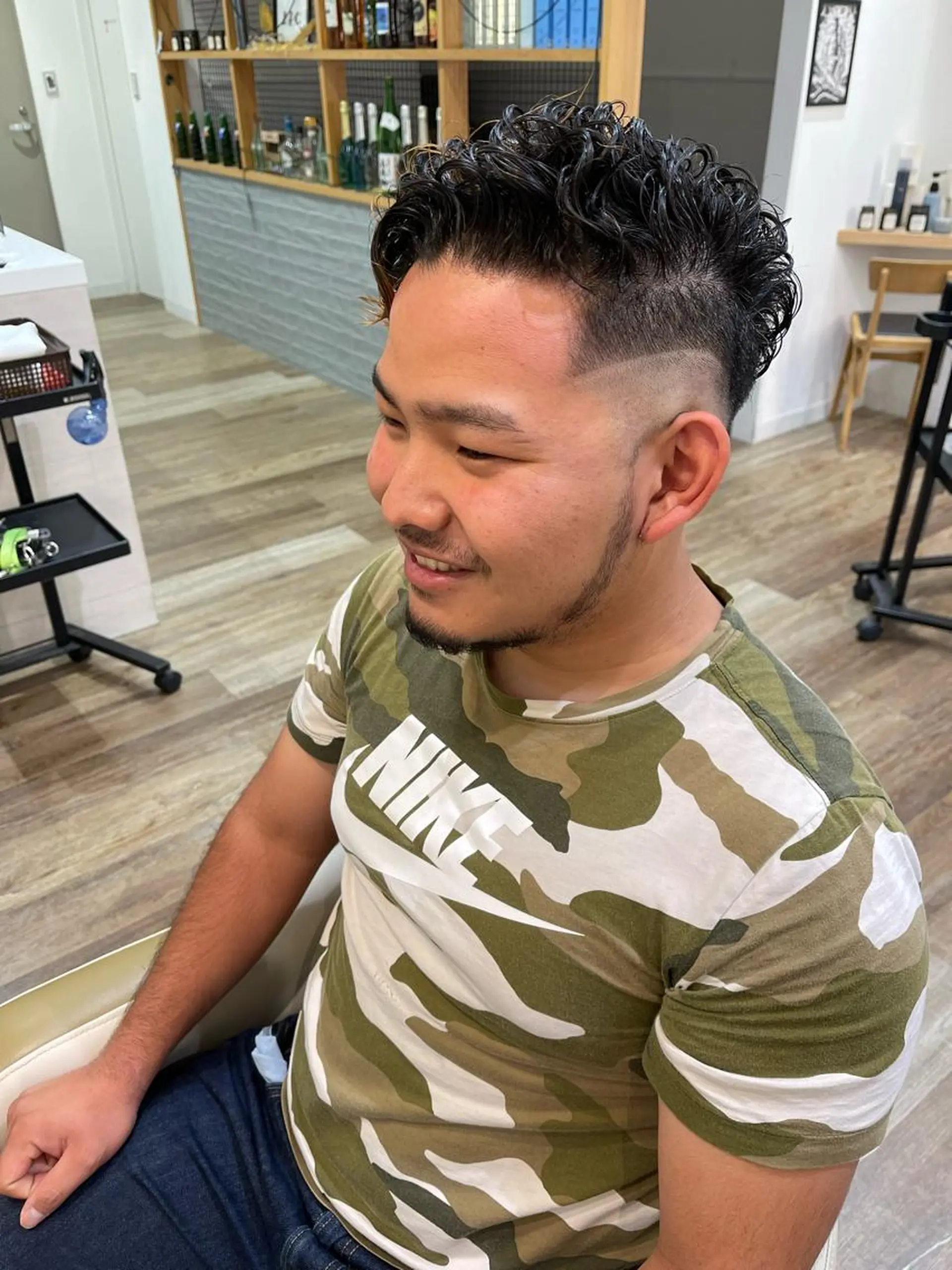 ミディアム パーマ メンズ メンズパーマフェード シモジタカヒロのヘアスタイル
