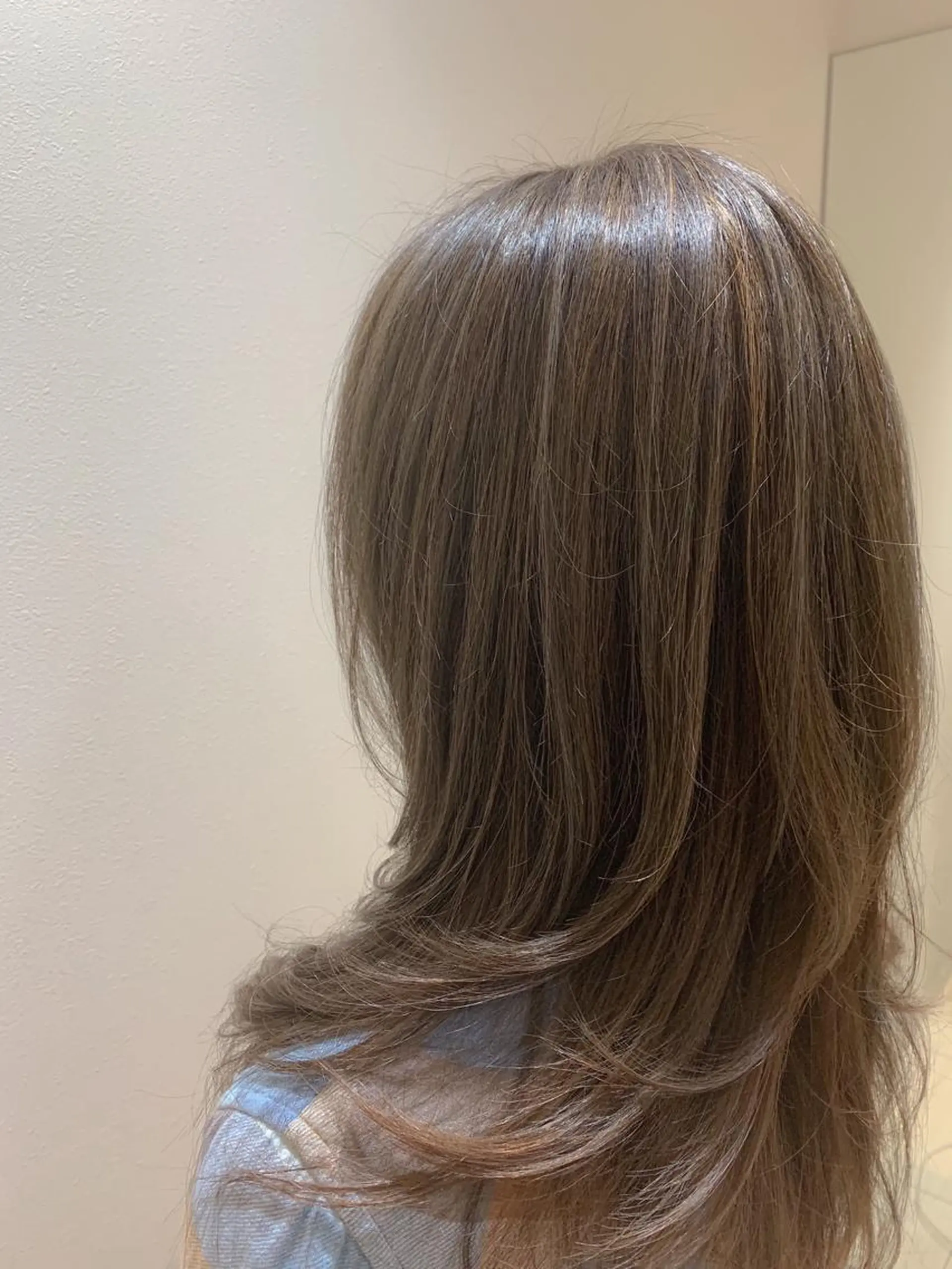ロング ヘアカラー トリートメント HALE 金杉悠作のヘアスタイル