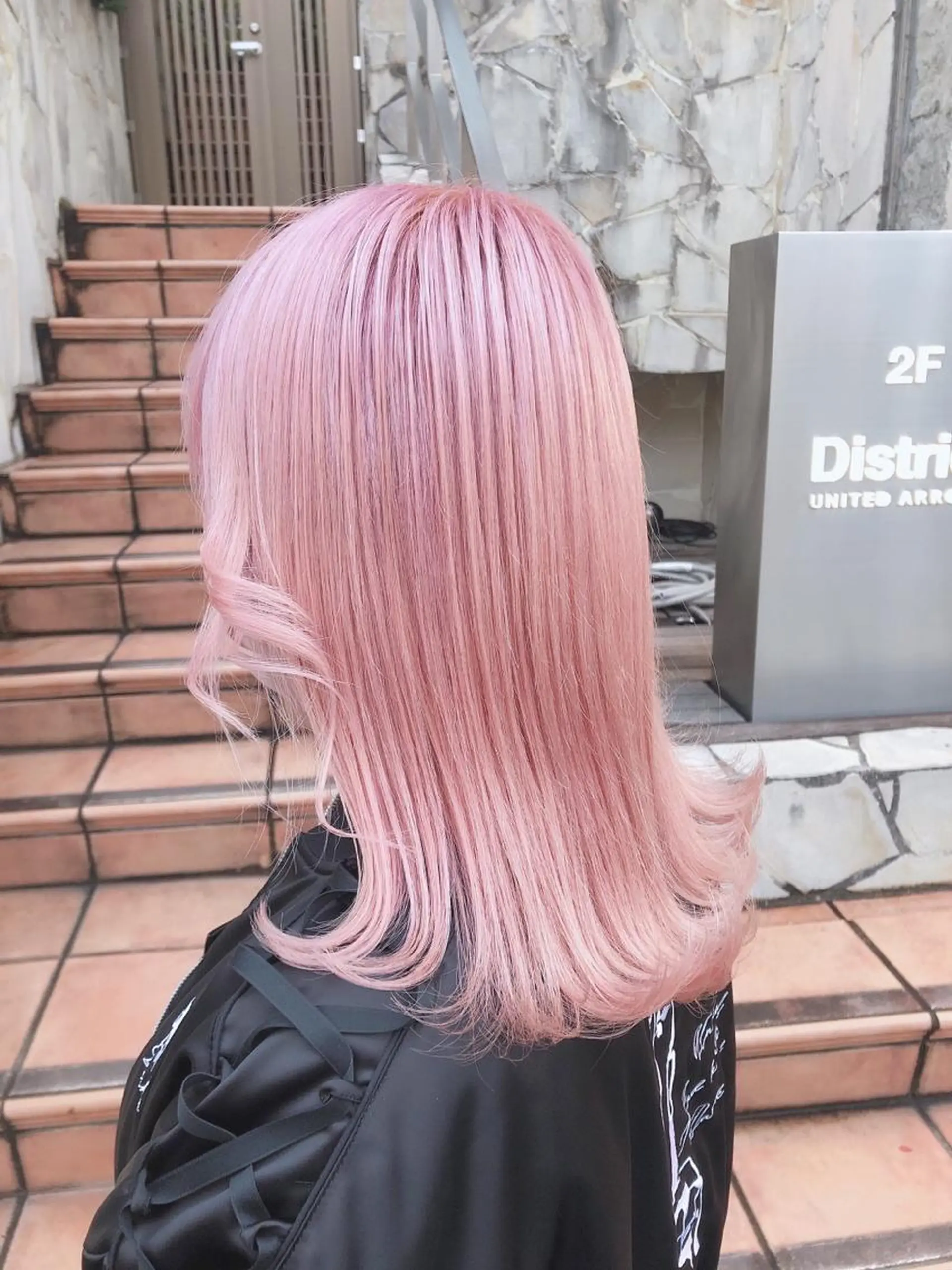 ミディアム カラー メンズ キッズ メンズブリーチ ブリーチ ピンクカラー ホワイトピンク ヘアカラー トリートメント ヘアセット 💟Chloe原宿店 🩶ハイトーンのヘアスタイル