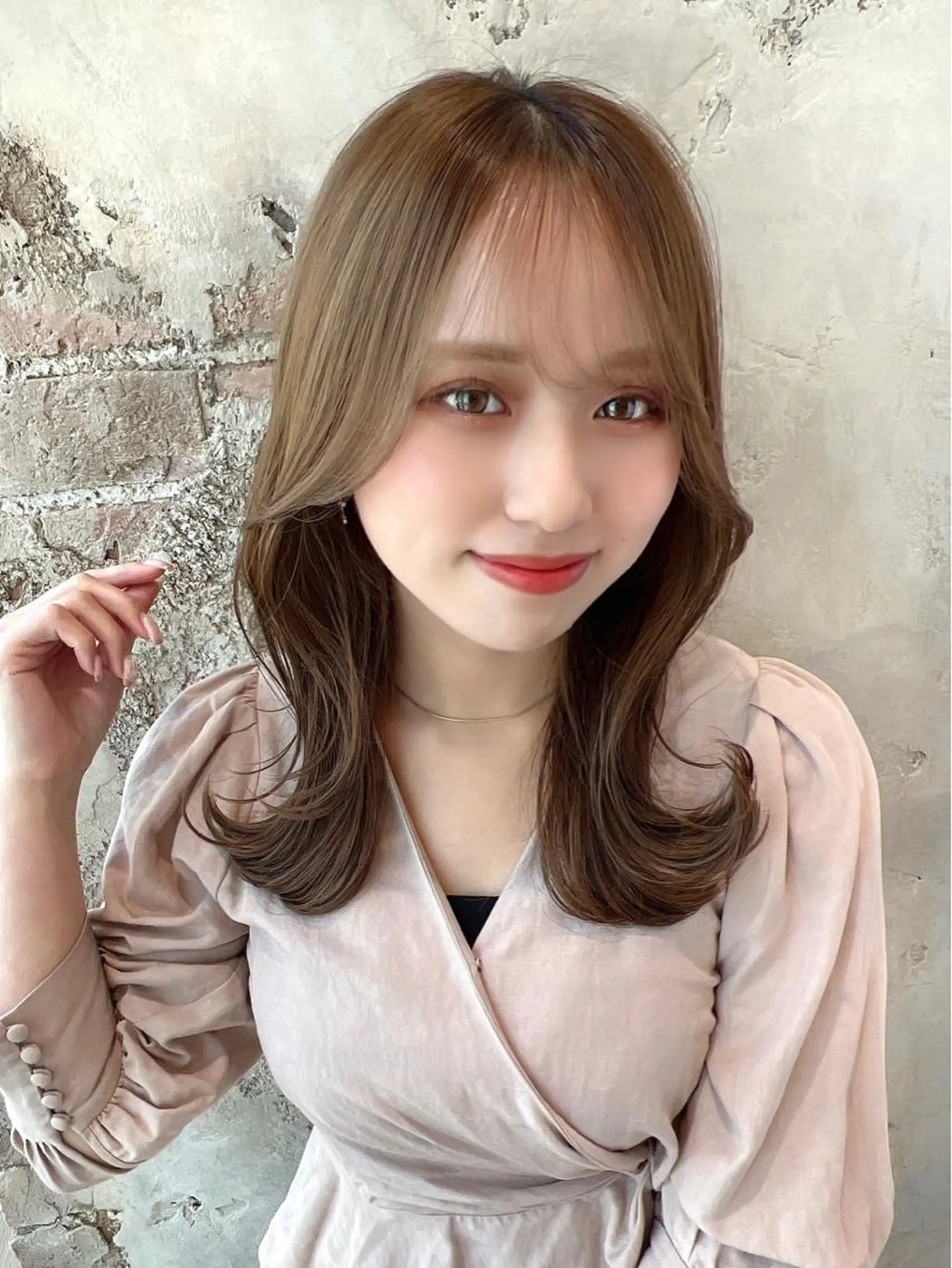 セミロング カラー ベージュカラー ブラウンカラー くびれヘア 髪質改善 縮毛矯正 カット ヘアカラー トリートメント 🧡くびれヘア/前髪 顔周り🧡久原結衣のヘアスタイル