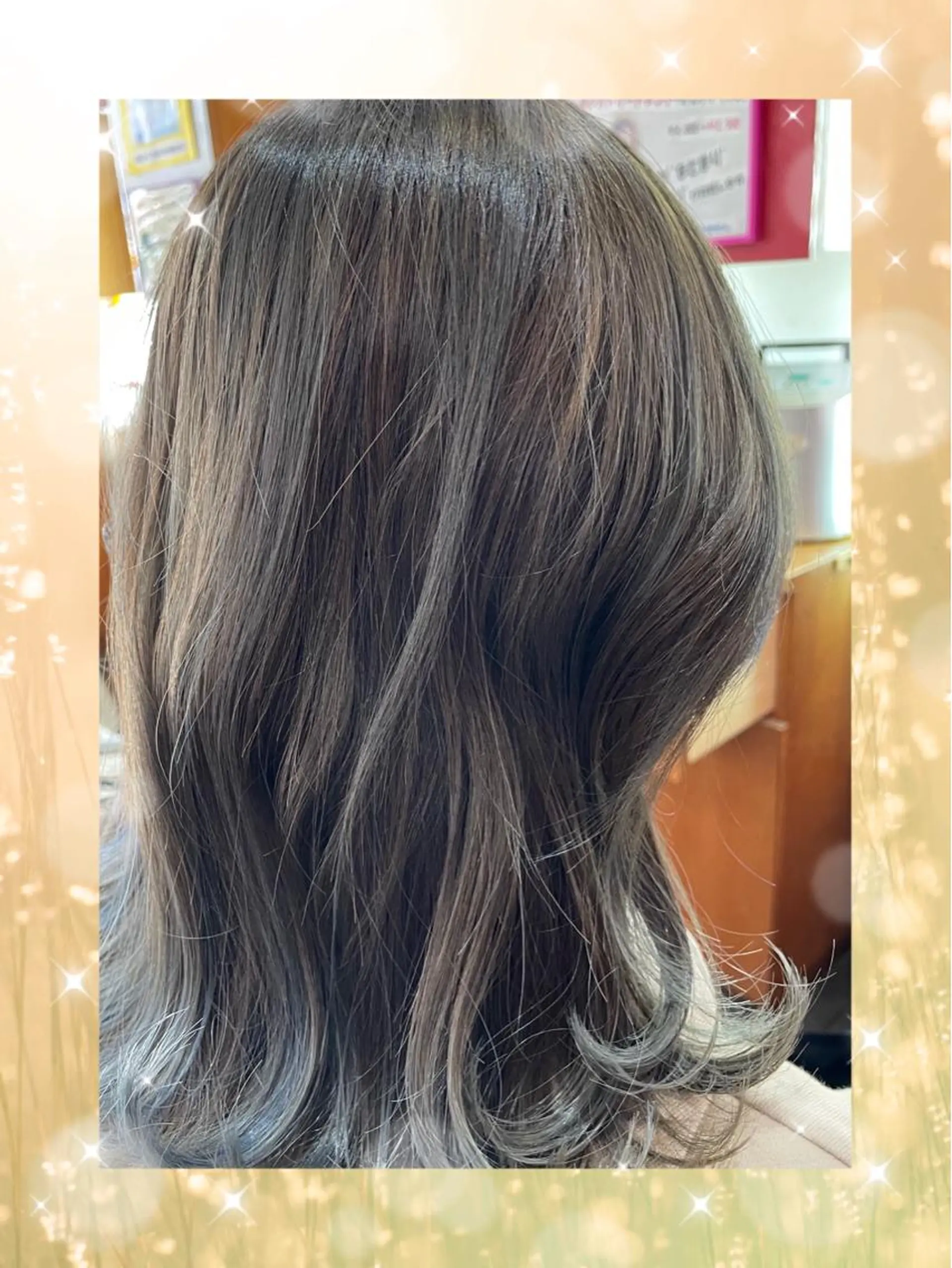 セミロング カラー アッシュ アッシュグレー ハイライトカラー ハイライト ヘアカラー 美容室アークス所属・美容室ARKS 黒田杏奈のマツエク・マツパデザイン