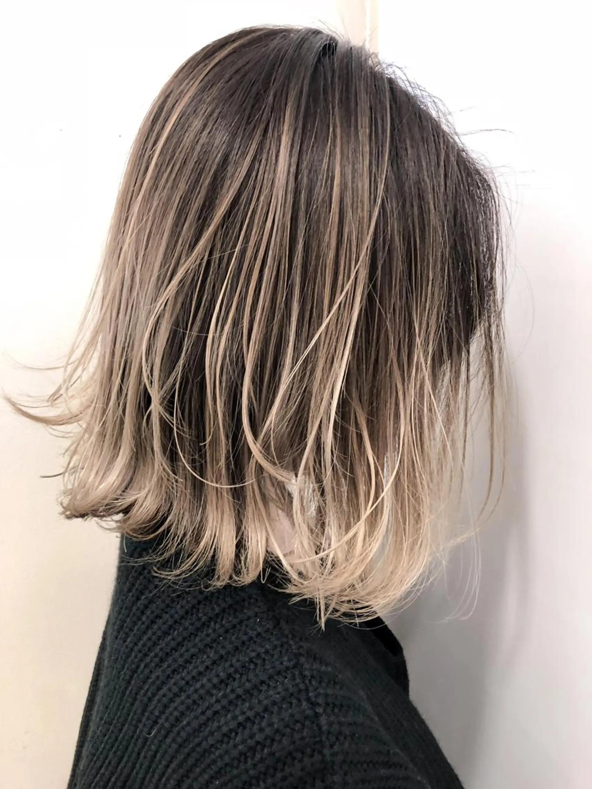 ミディアム カラー グラデーションカラー ハイライトカラー ボブ ハイライト 外ハネヘア WONK. ウォンク 心斎橋のヘアスタイル