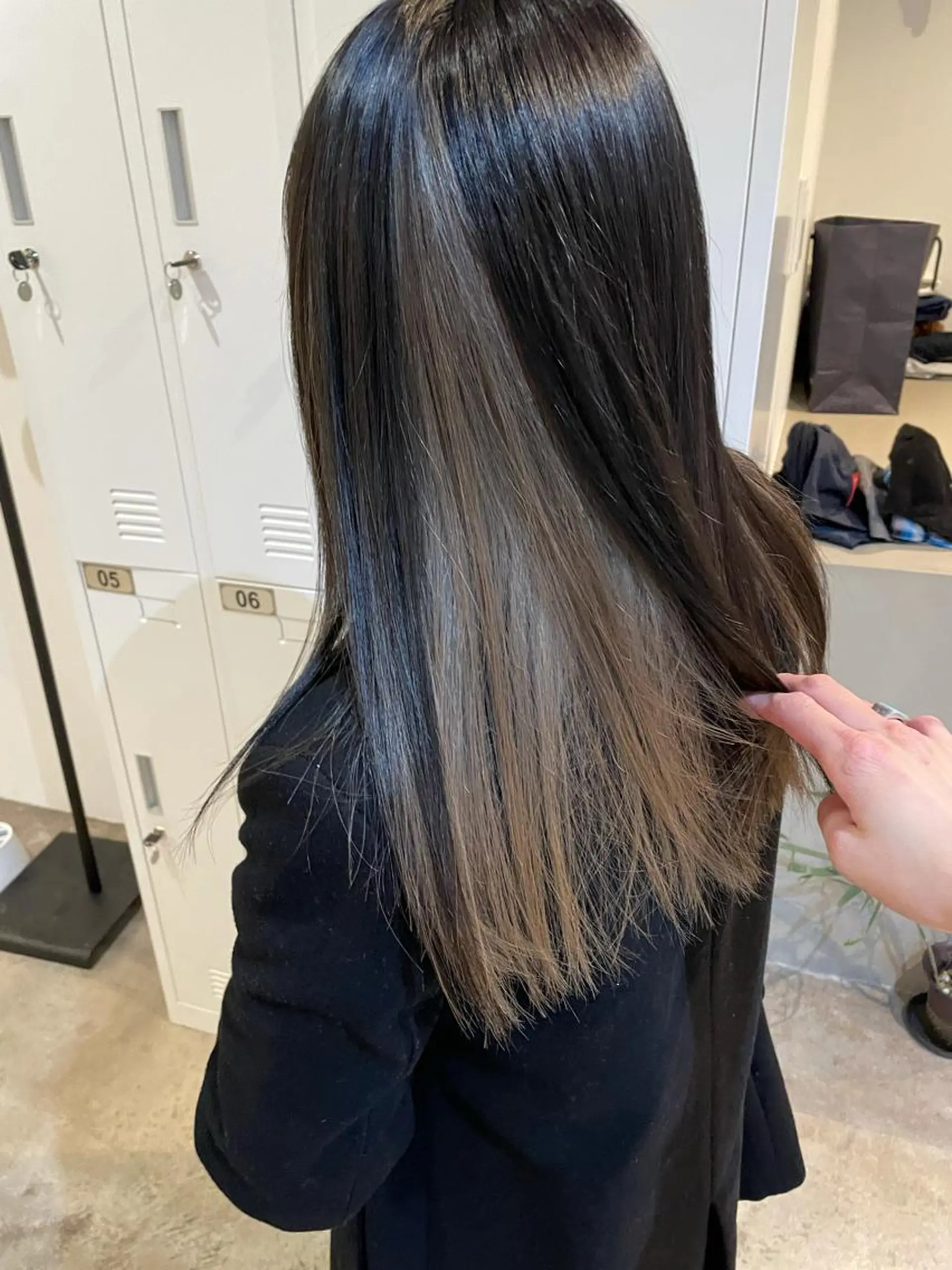 ロング カラー ブリーチ ケアブリーチ グレージュ インナーカラー シルバー カット ヘアカラー 中目黒🌼 🌼ハナのヘアスタイル