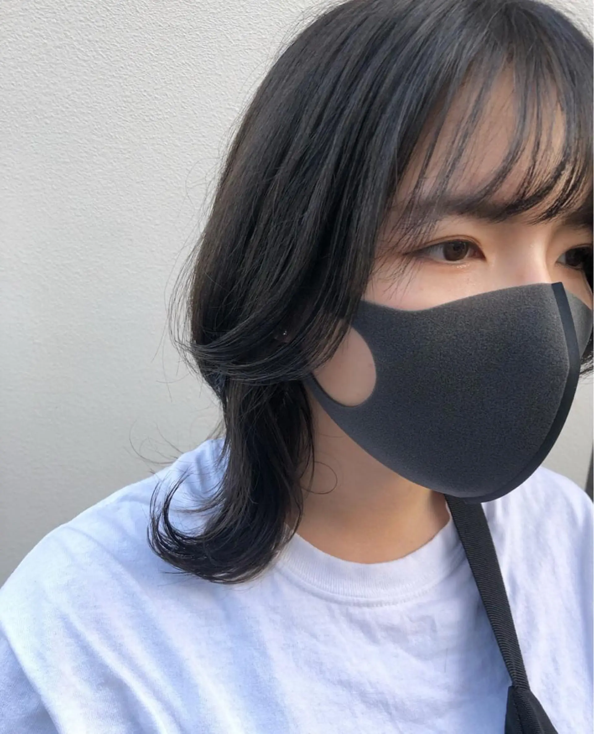 ミディアム ウルフカット カット ヘアカラー トリートメント 坂田 友梨奈のヘアスタイル