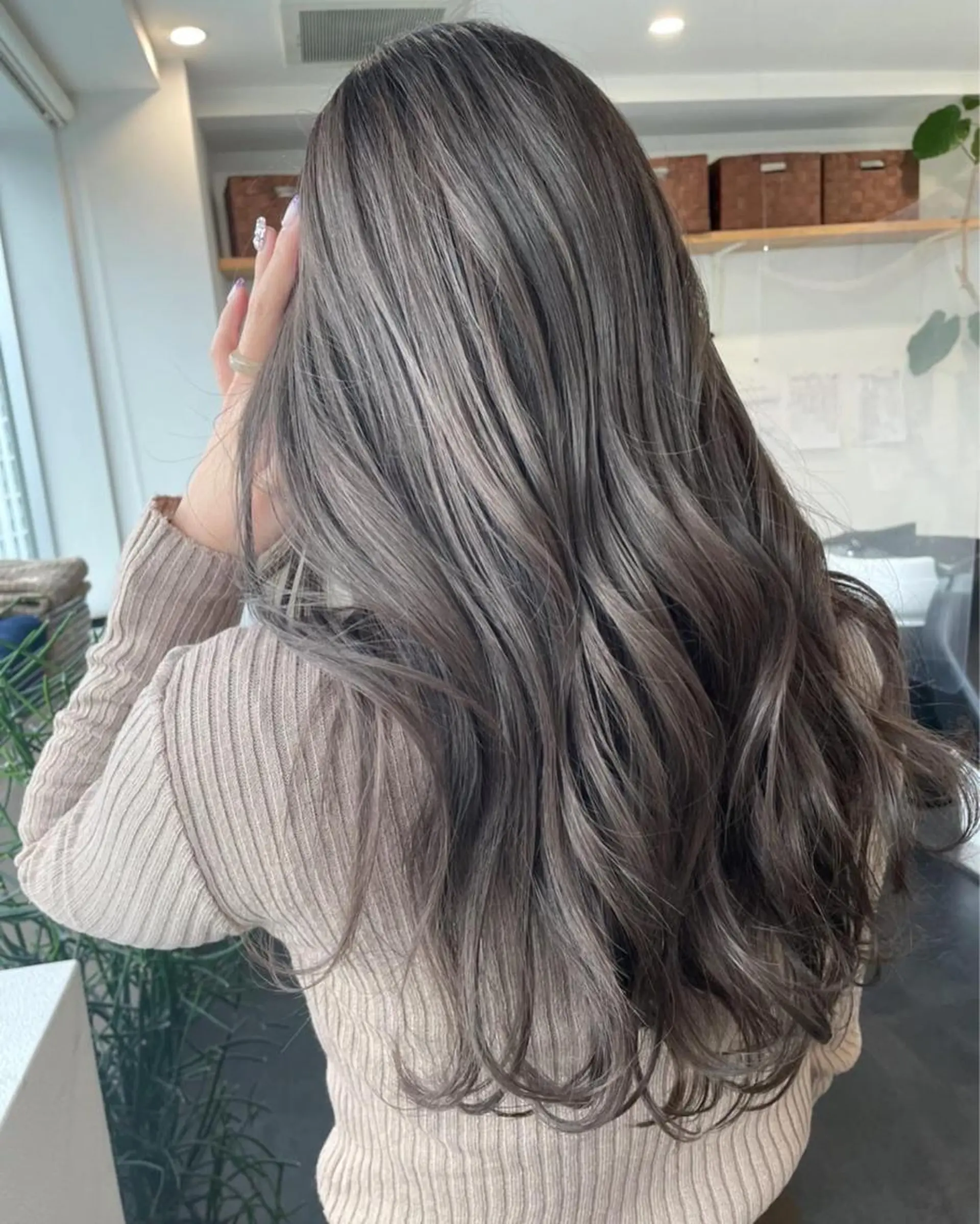 ロング カラー ショコラグレージュ グレージュ カット ヘアカラー JIL BLAN 京都所属・RU RIのヘアスタイル