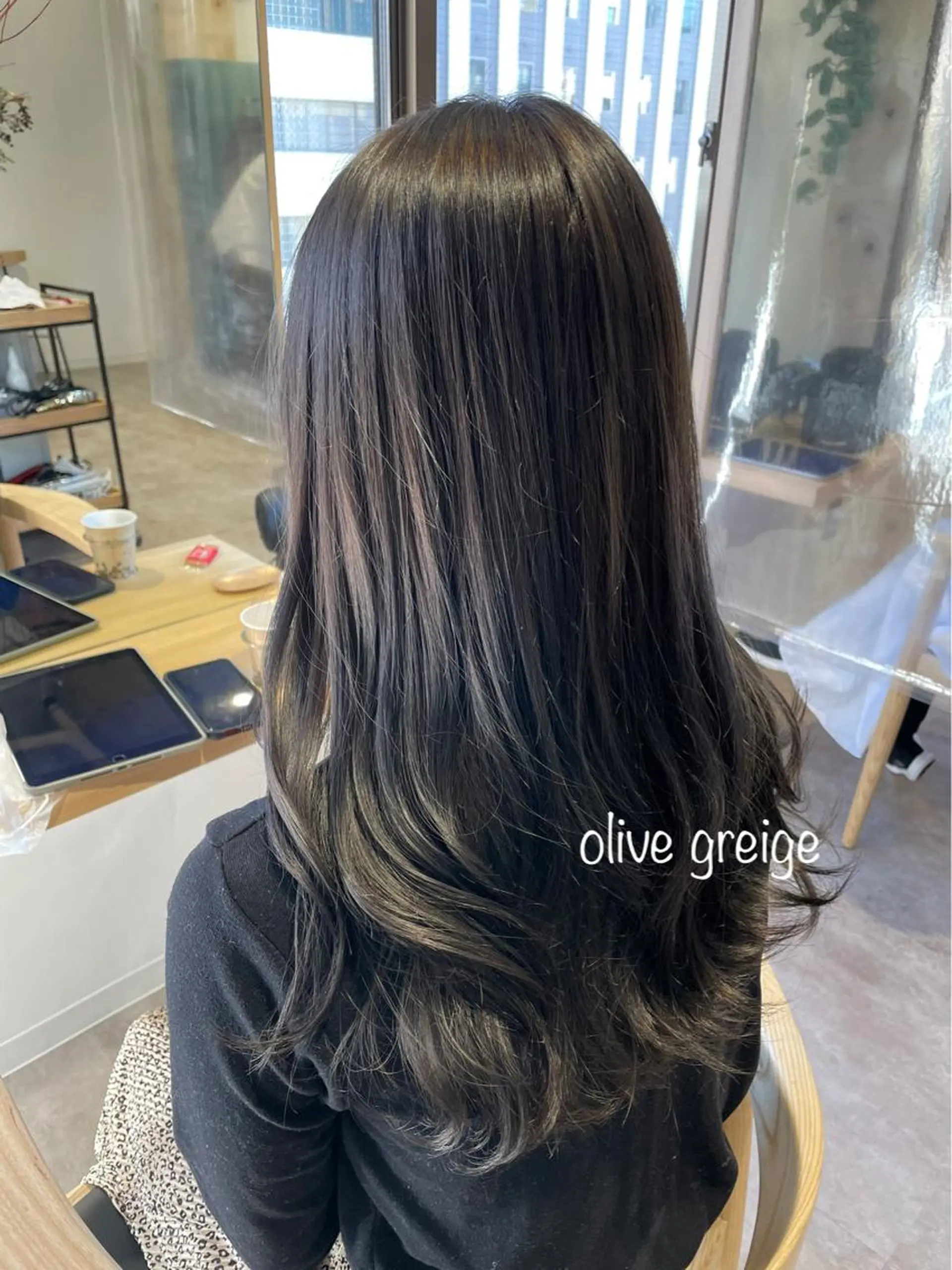 ミディアム カラー ブリーチ 透明感カラー グレージュ 🌿AMANE🌿 sakiのヘアスタイル