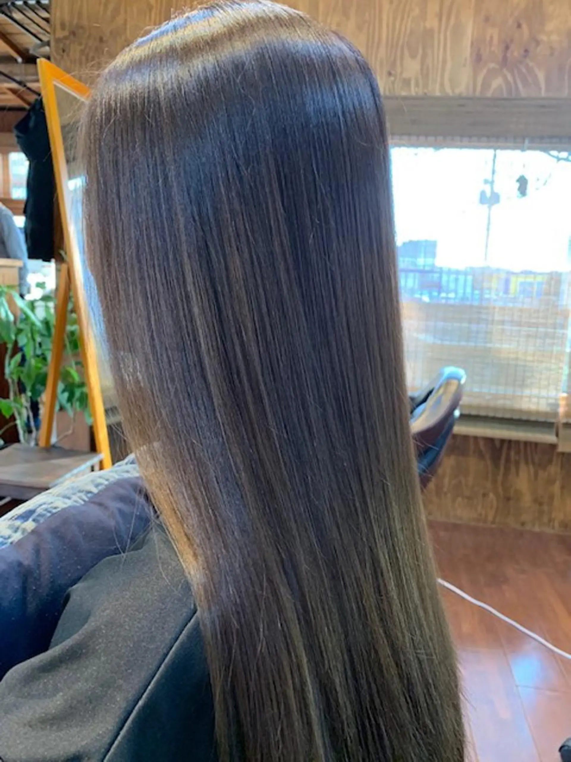 ロング カラー トリートメント ＠kutsu tetsuoのヘアスタイル