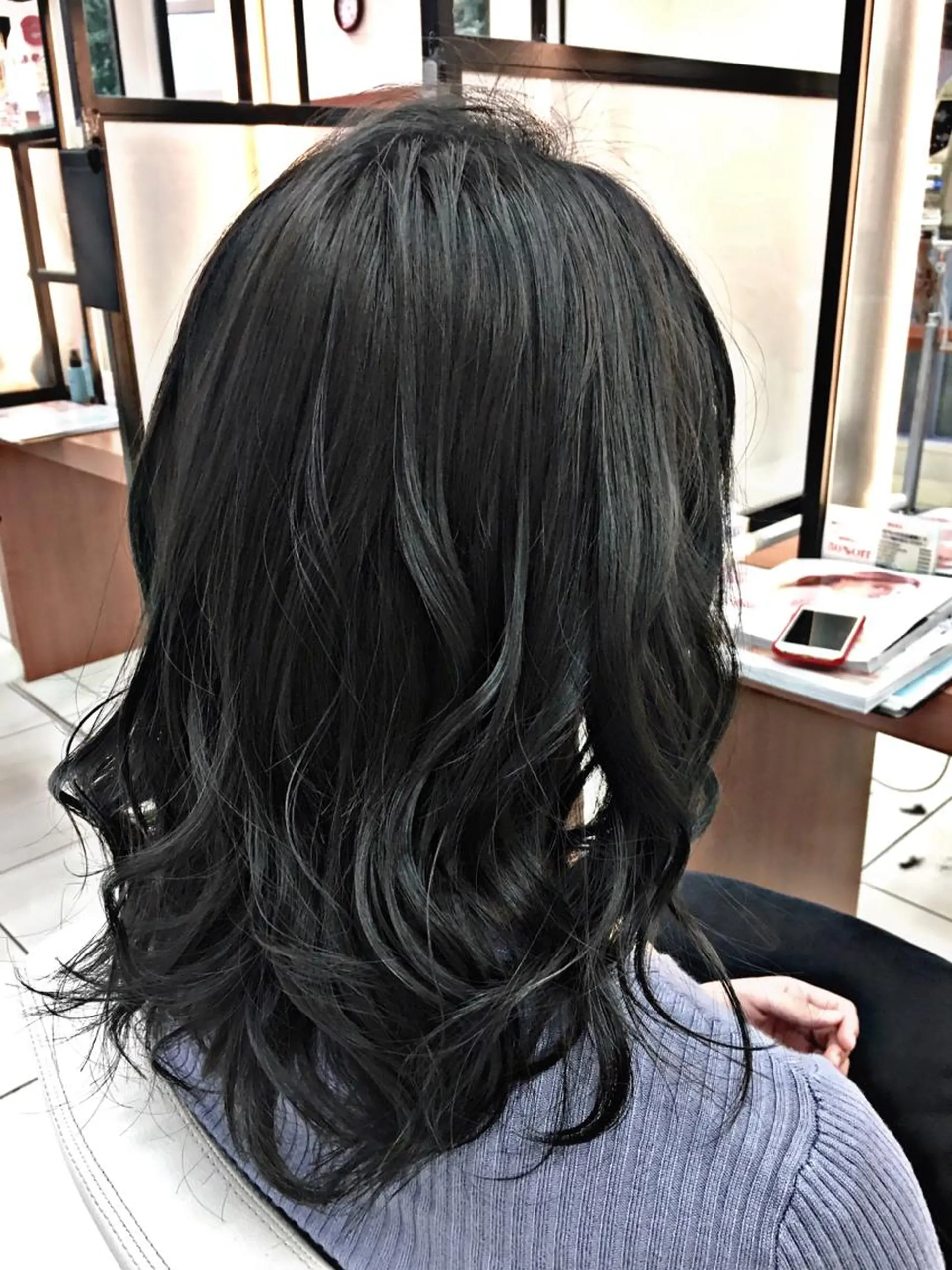 カラー アッシュ ブルーカラー イルミナカラー 外国人風カラー カット ヘアカラー トリートメント N° jillva ♦️川端裕司♦️のヘアスタイル