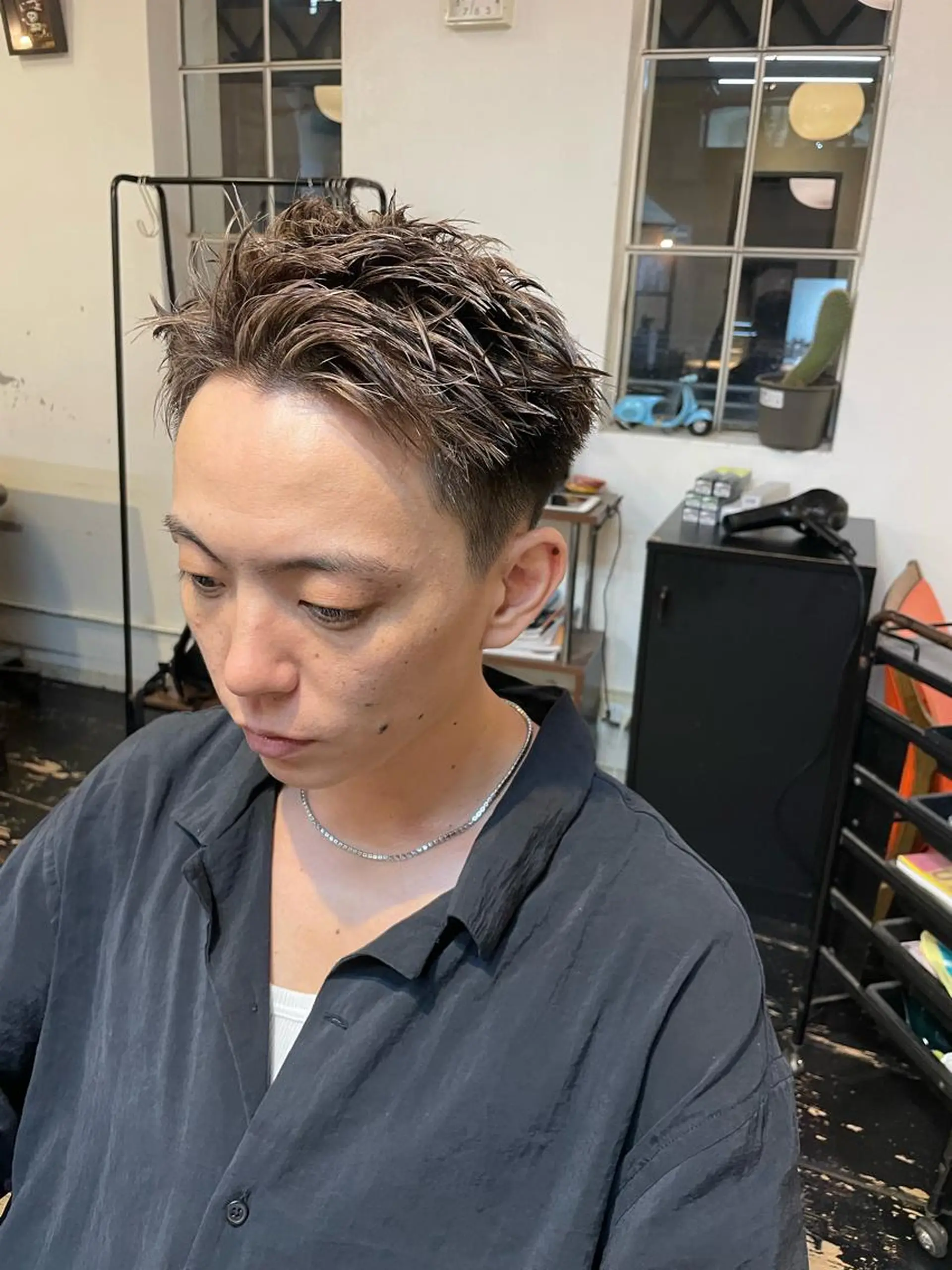 カラー メンズ メンズハイトーン スパイキーショート ハイトーンカラー カット ヘアカラー h a k u 大倉 卓人のヘアスタイル