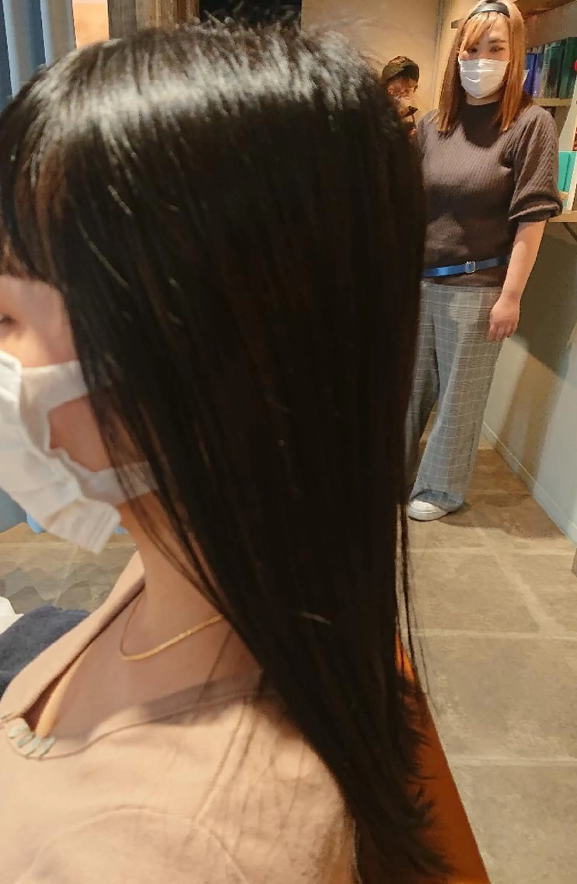 ロング カット ヘアカラー トリートメント alushe 岡 陽子のヘアスタイル