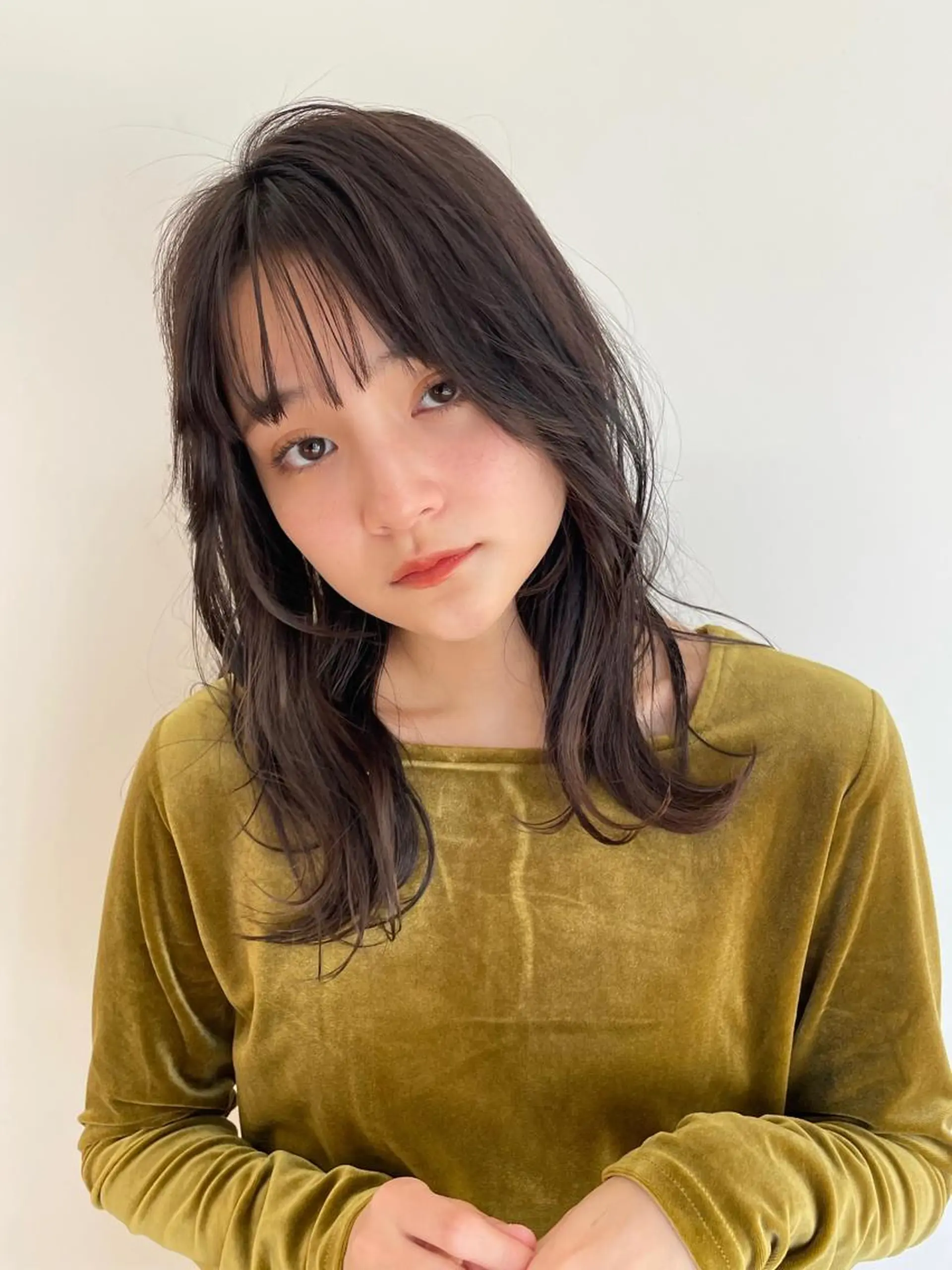 セミロング カラー 梅田美容室 山崎海波のヘアスタイル