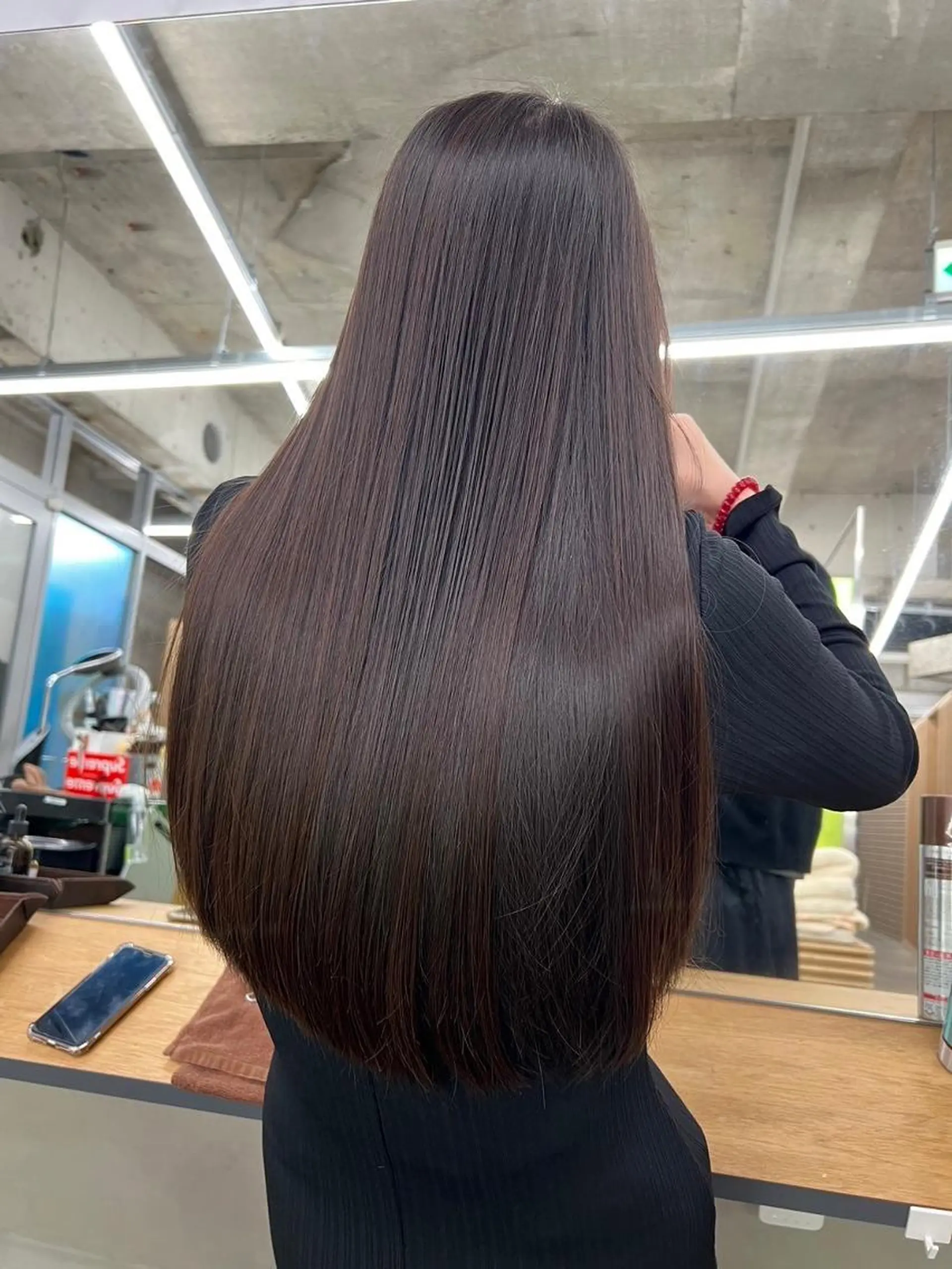 ロング ヘアアレンジ カラー パーマ アディクシーカラー ベージュカラー ケアカラー 透明感カラー イヤリングカラー ヘアカラー トリートメント ヘアケア特化型サロン newi 京橋のヘアスタイル
