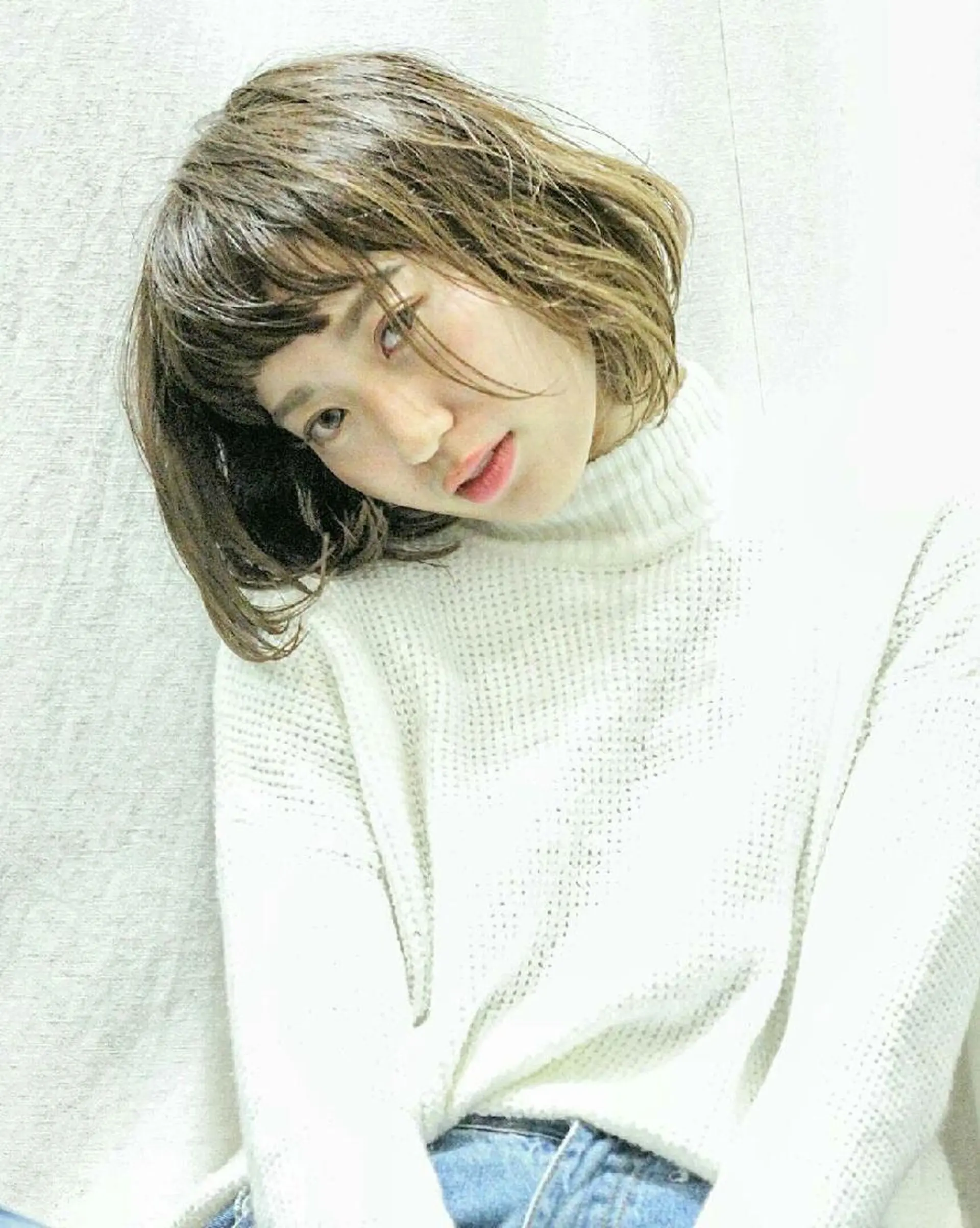 ミディアム カラー 切りっぱなしボブ ボブ 外ハネヘア ショートヘア💫 ハイトーン西田拓馬のヘアスタイル