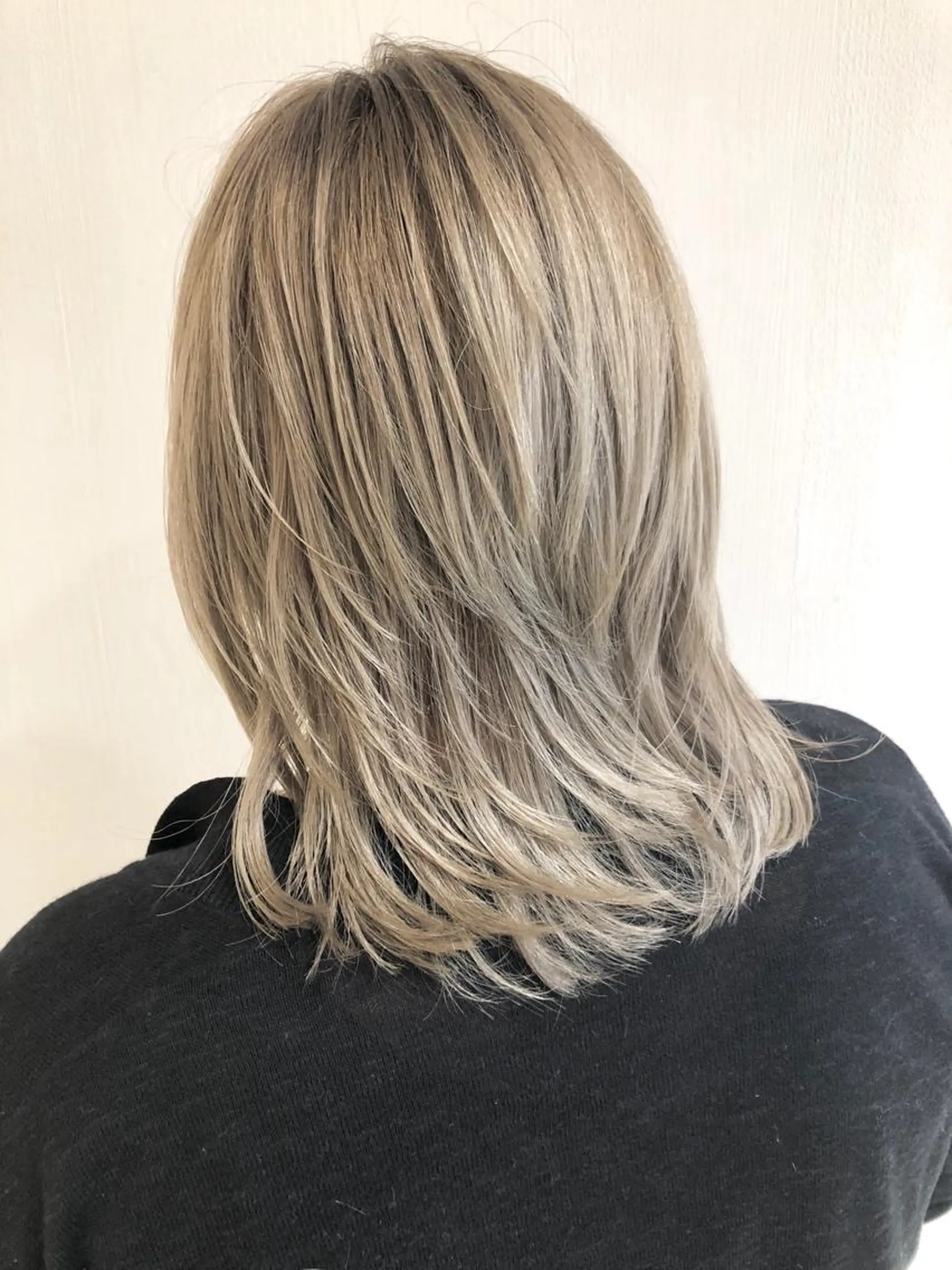 ミディアム カラー 🌟イメチェン美容師 🌟清水 大輝のヘアスタイル