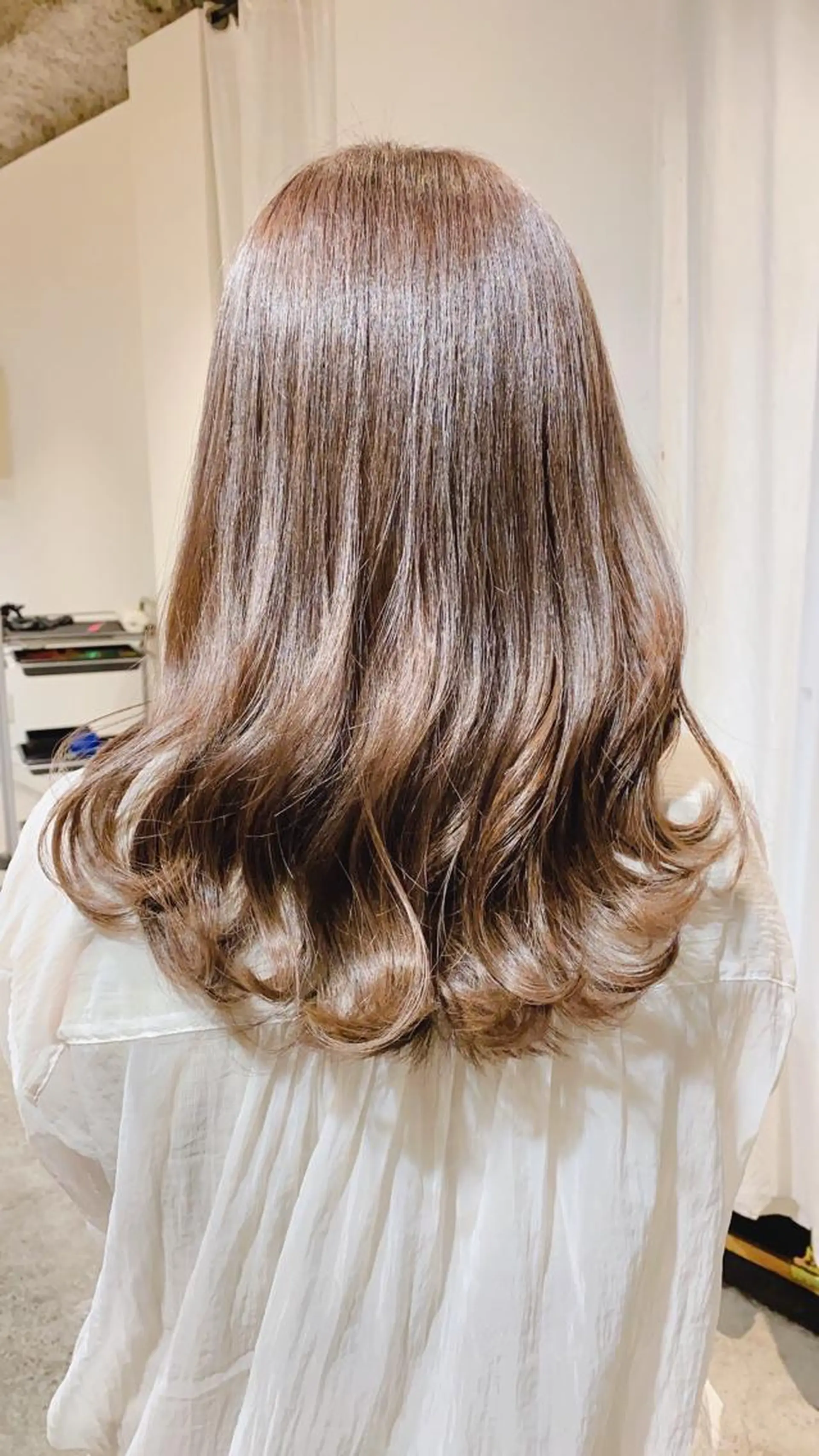 セミロング ショートボブ アッシュ ボブ 外国人風カラー ハイライト メンズツイスパ ショートフクヤマシンのヘアスタイル