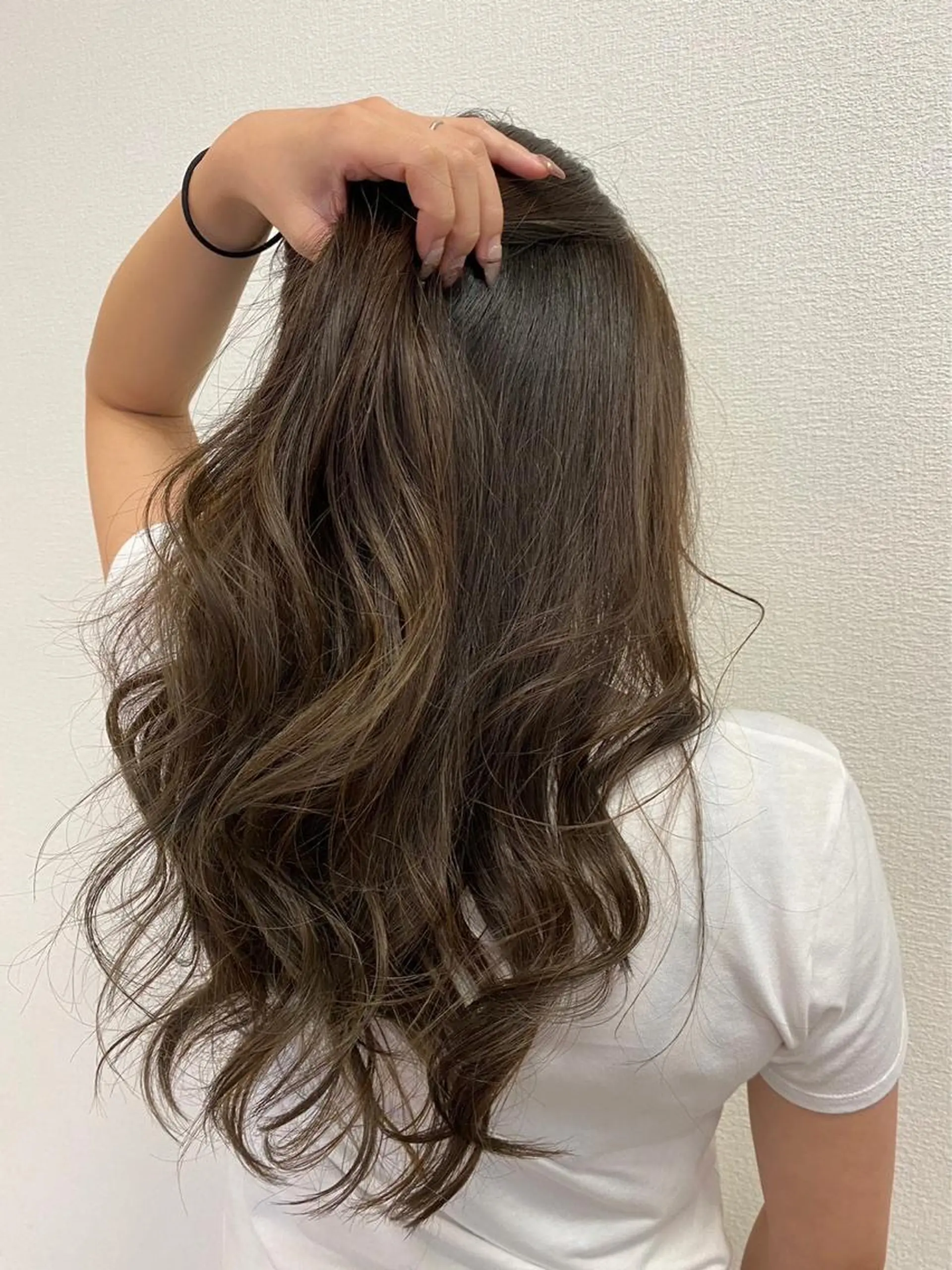 ロング レイヤーカット ローレイヤー パーマ RAPTURE 宝地店のヘアスタイル