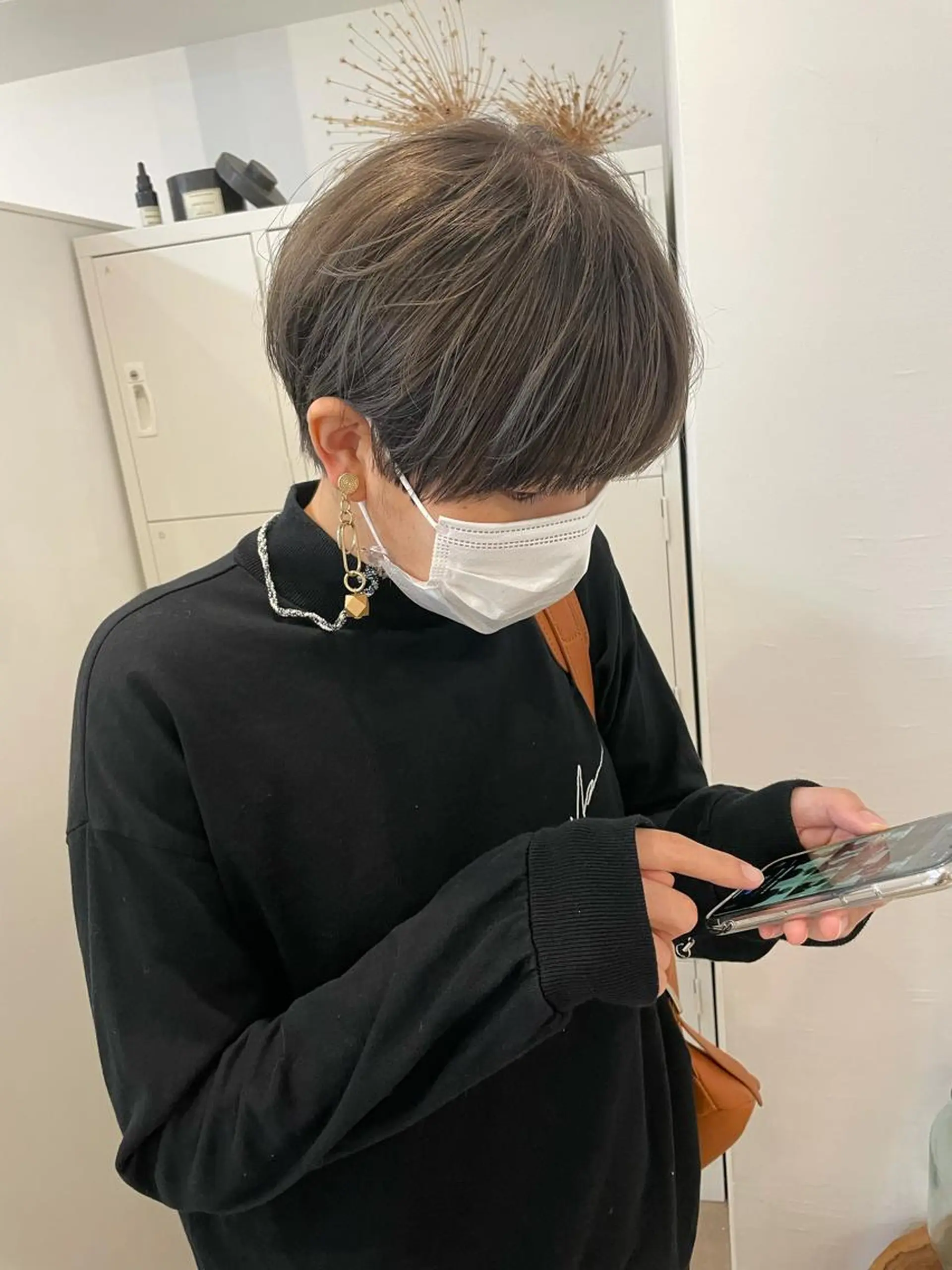 ショート カラー グレージュ ショートヘア 大迫 江梨のヘアスタイル