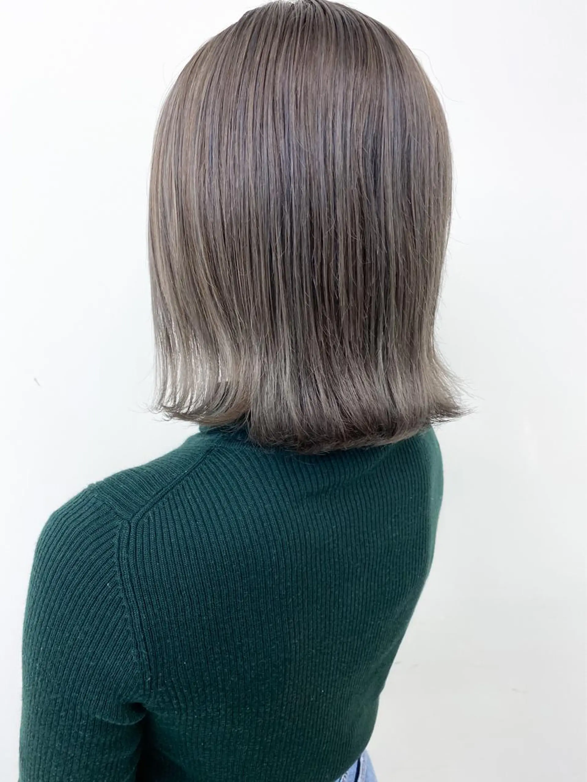 ミディアム カラー ブリーチ グレージュ カット ヘアカラー トリートメント Meena by urban所属・丹羽 隼人 /韓国ヘア🇰🇷のヘアスタイル