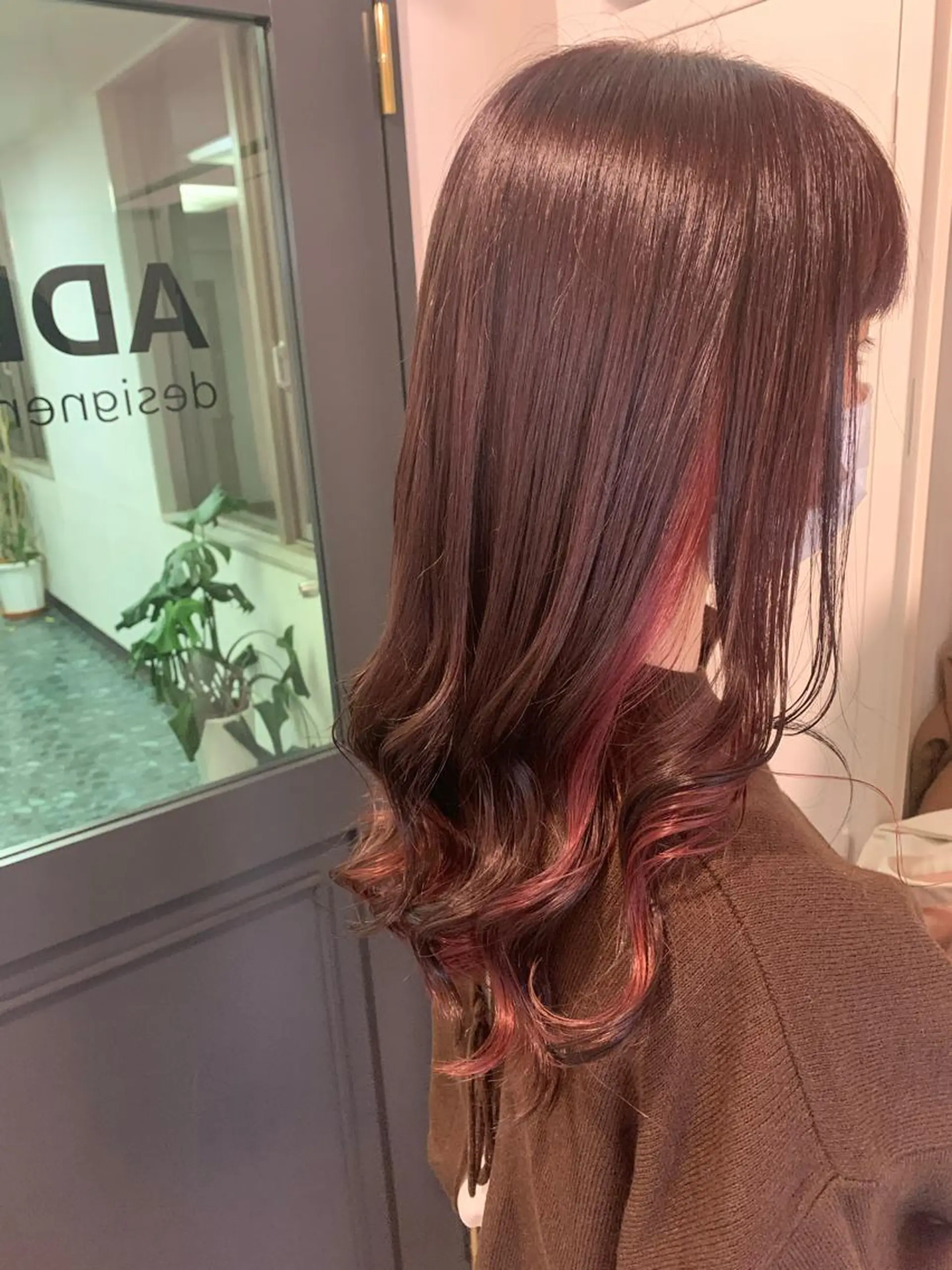 ミディアム カラー ブリーチ インナーカラー ピンクカラー FRAME+spa&hair roomなんば駅前店所属・🌸MAYU🌸 ハイトーン➕レイヤーのヘアスタイル