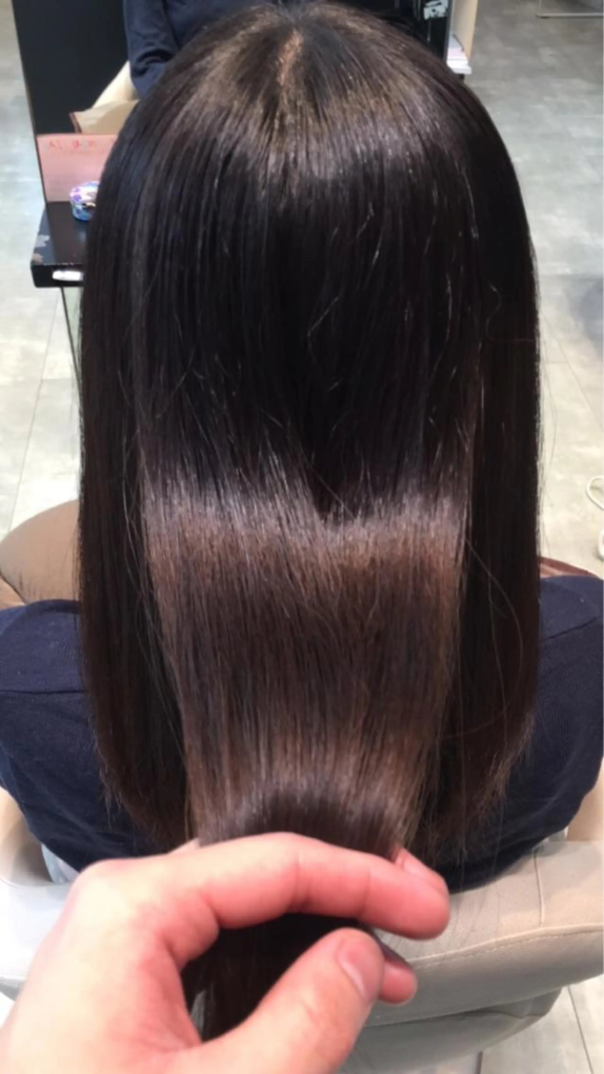 ロング トリートメント 🍀ケアブリーチ カラー🍀坂井のヘアスタイル