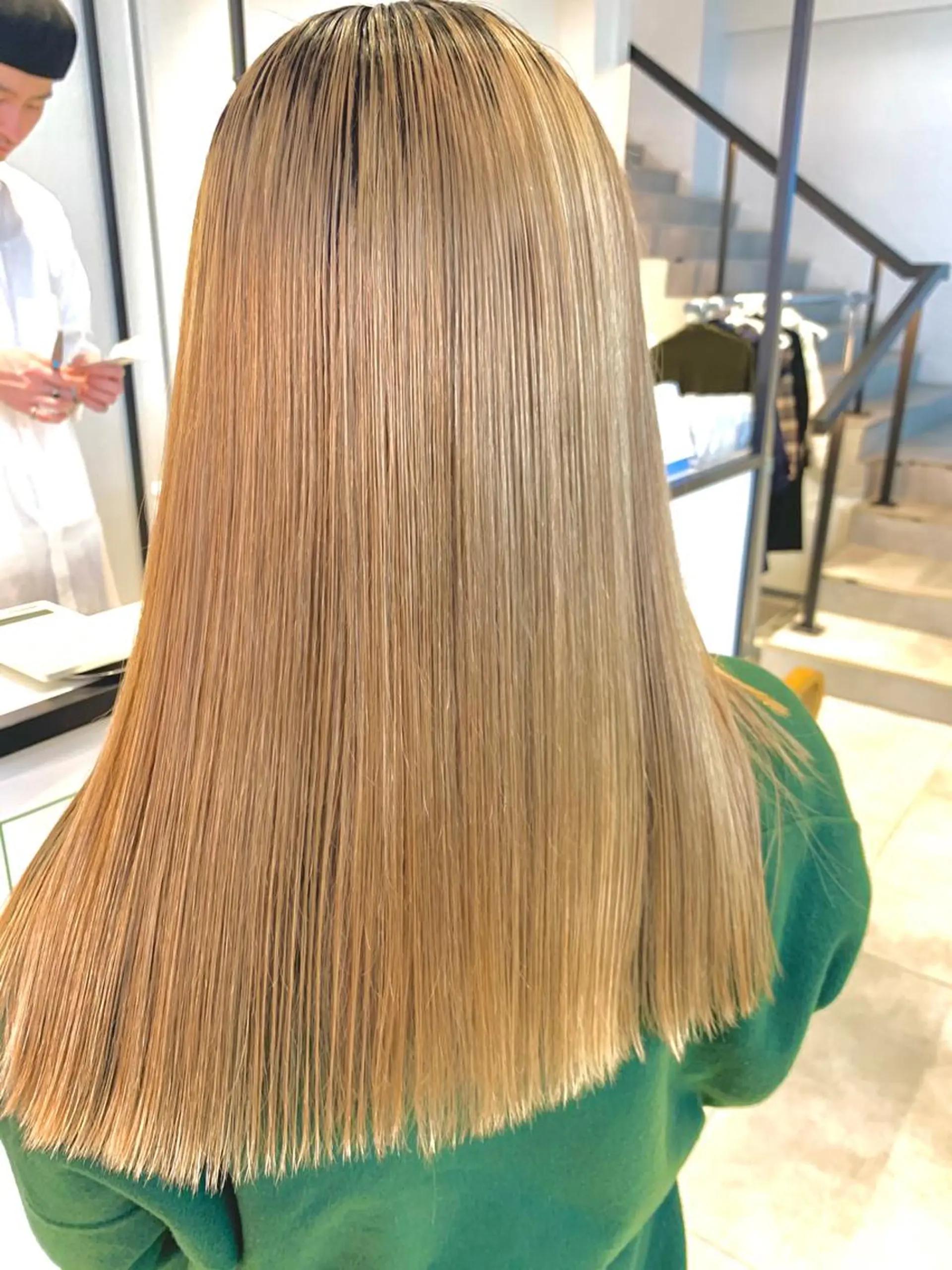 ロング カラー 酸性ストレート・ メンズ 三原 楊子のヘアスタイル