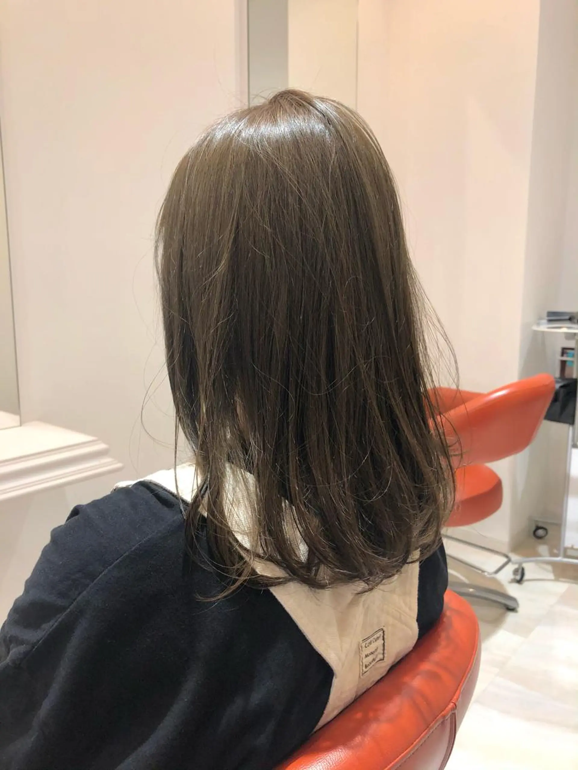 セミロング カラー グレージュ wカラー 指名No1かけるのヘアスタイル