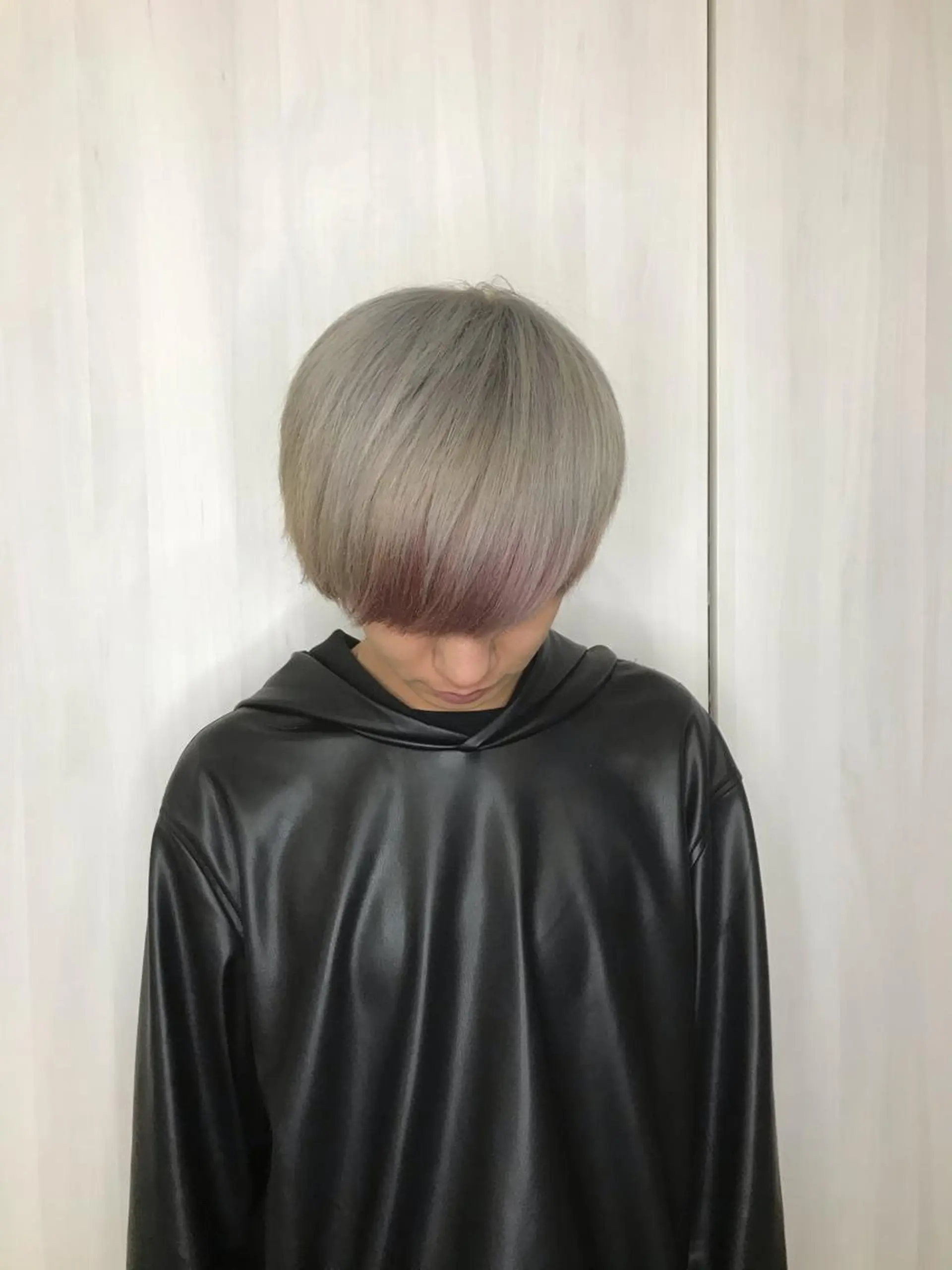 ショート カラー メンズ メンズインナーカラー マッシュ インナーカラー カット トリートメント replica上大岡所属・松井 敬太郎のヘアスタイル