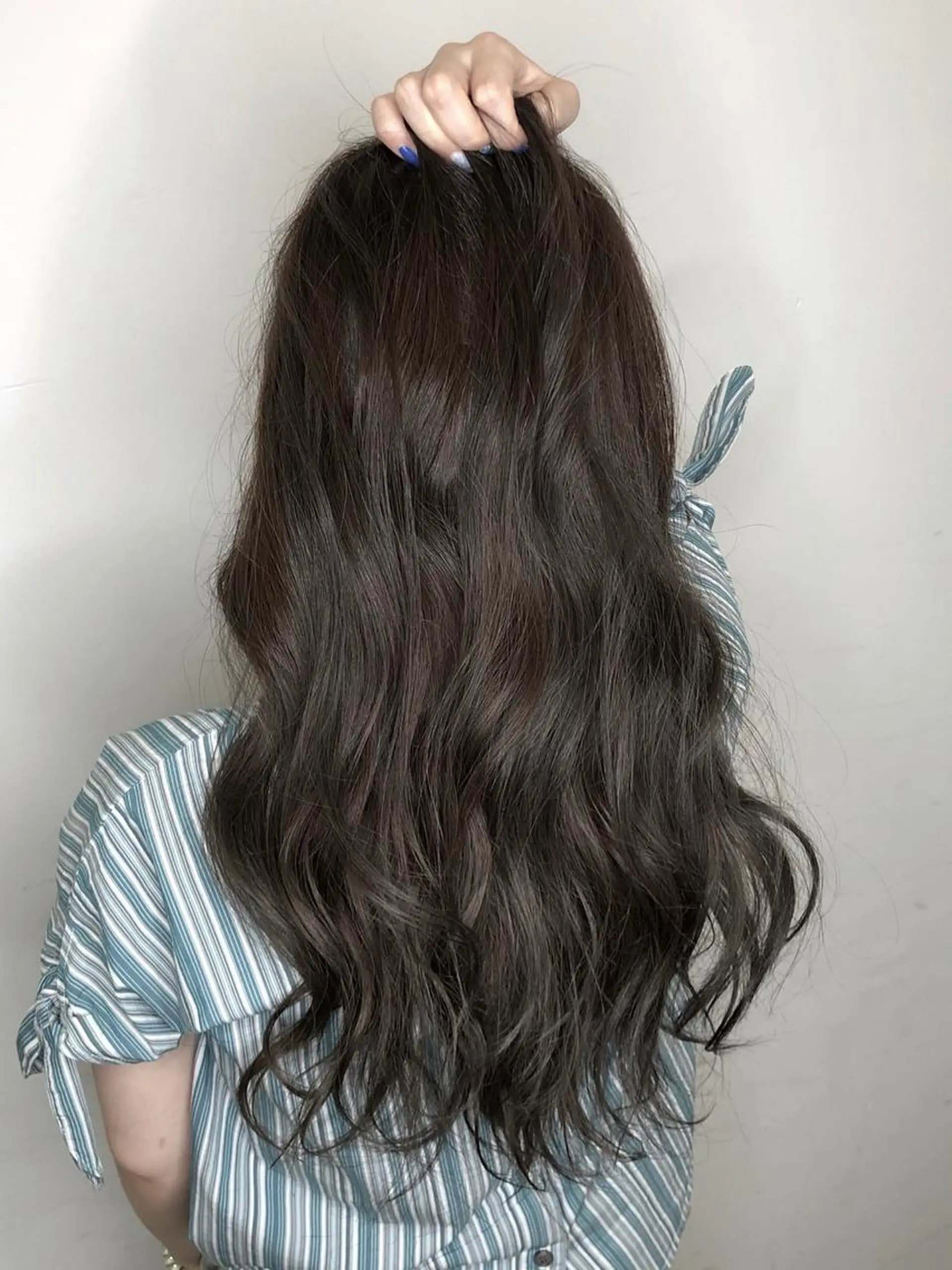 ロング カラー アッシュ 透明感カラー ハイライトカラー ハイライト brace今里店店長 加井直樹のヘアスタイル