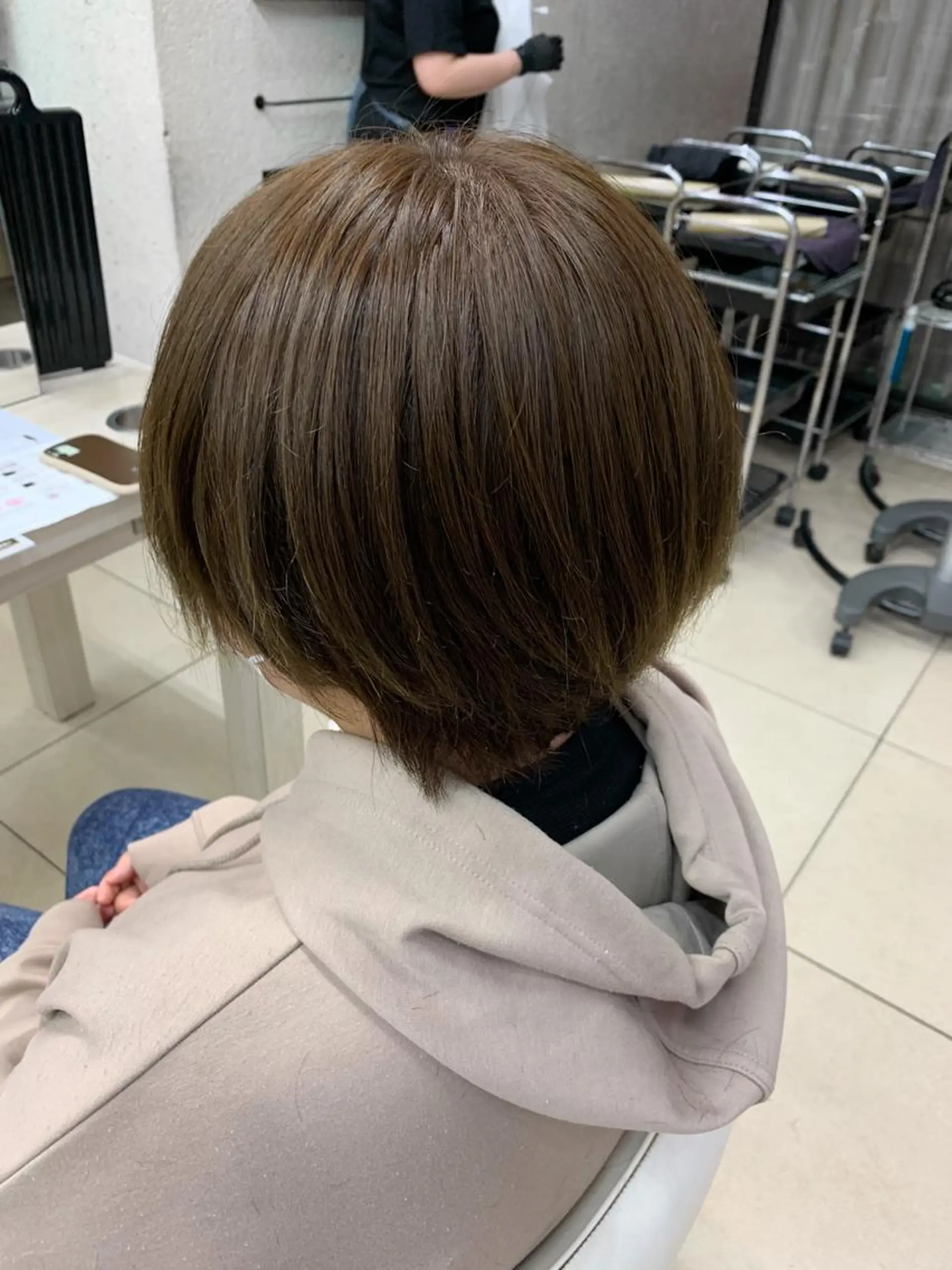 ショート カラー ブラウンカラー 透明感カラー オリーブブラウン ヘアカラー ✂︎✂︎レディースの メンズカット屋さんのヘアスタイル