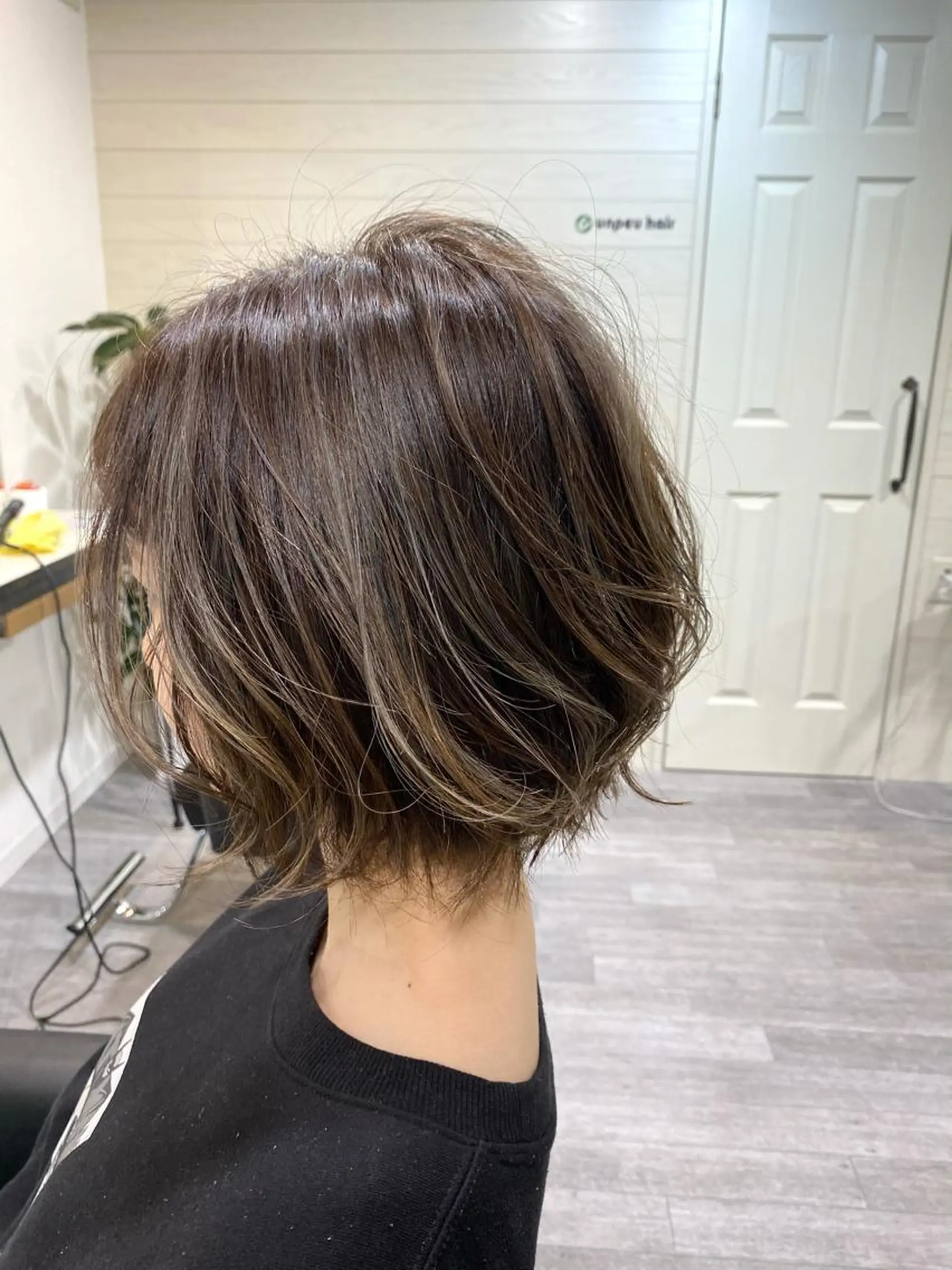 ショート カラー ハンサムショート アディクシーカラー バレイヤージュ ブリーチ ケアブリーチ ヘアカラー unpeu hair  二条所属・先着1名様限定 カット無料のヘアスタイル