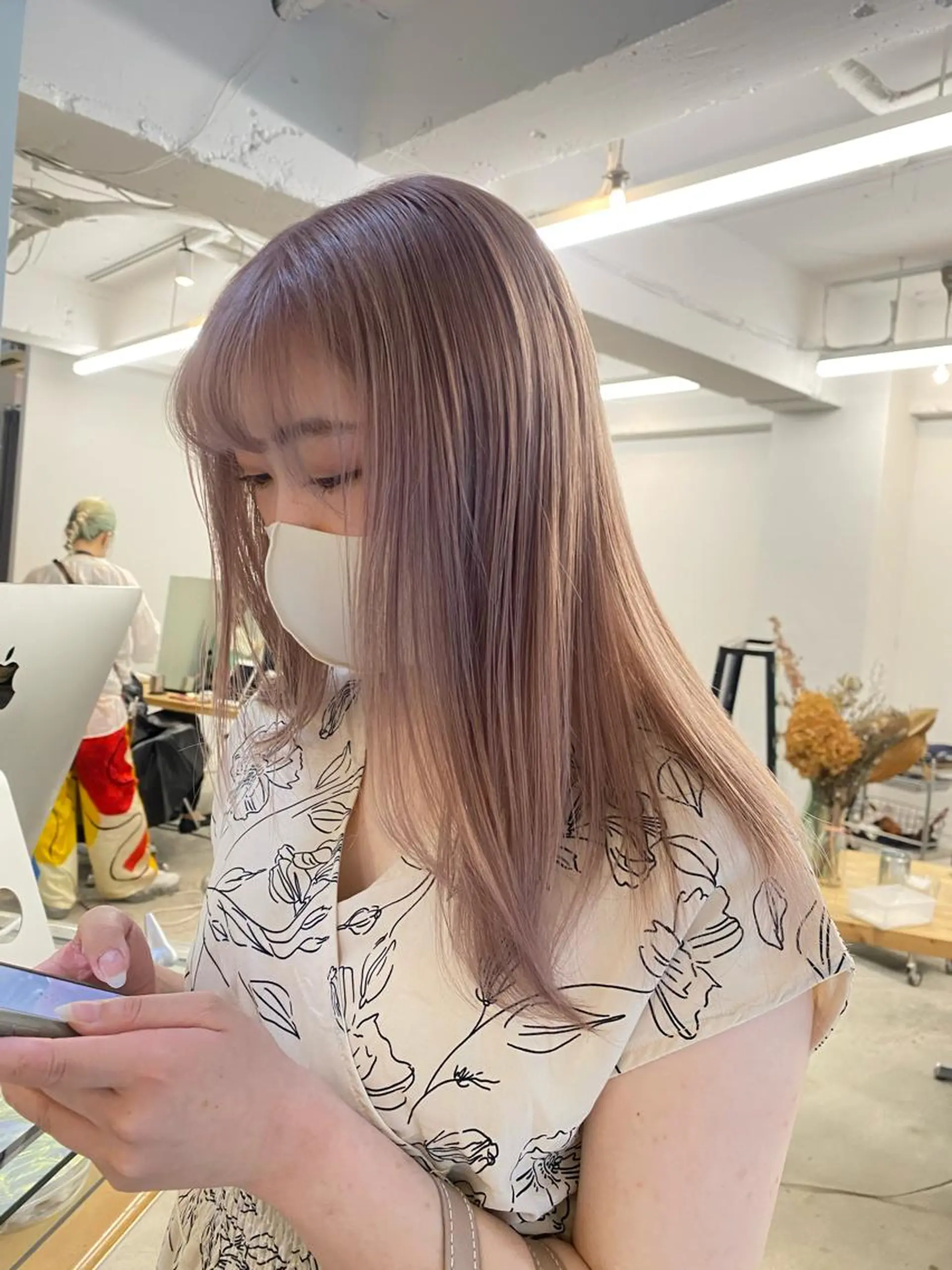 セミロング カラー ヘアアレンジ ベージュカラー ピンクカラー ピンクベージュ ヘアカラー トリートメント flamme Annaのヘアスタイル