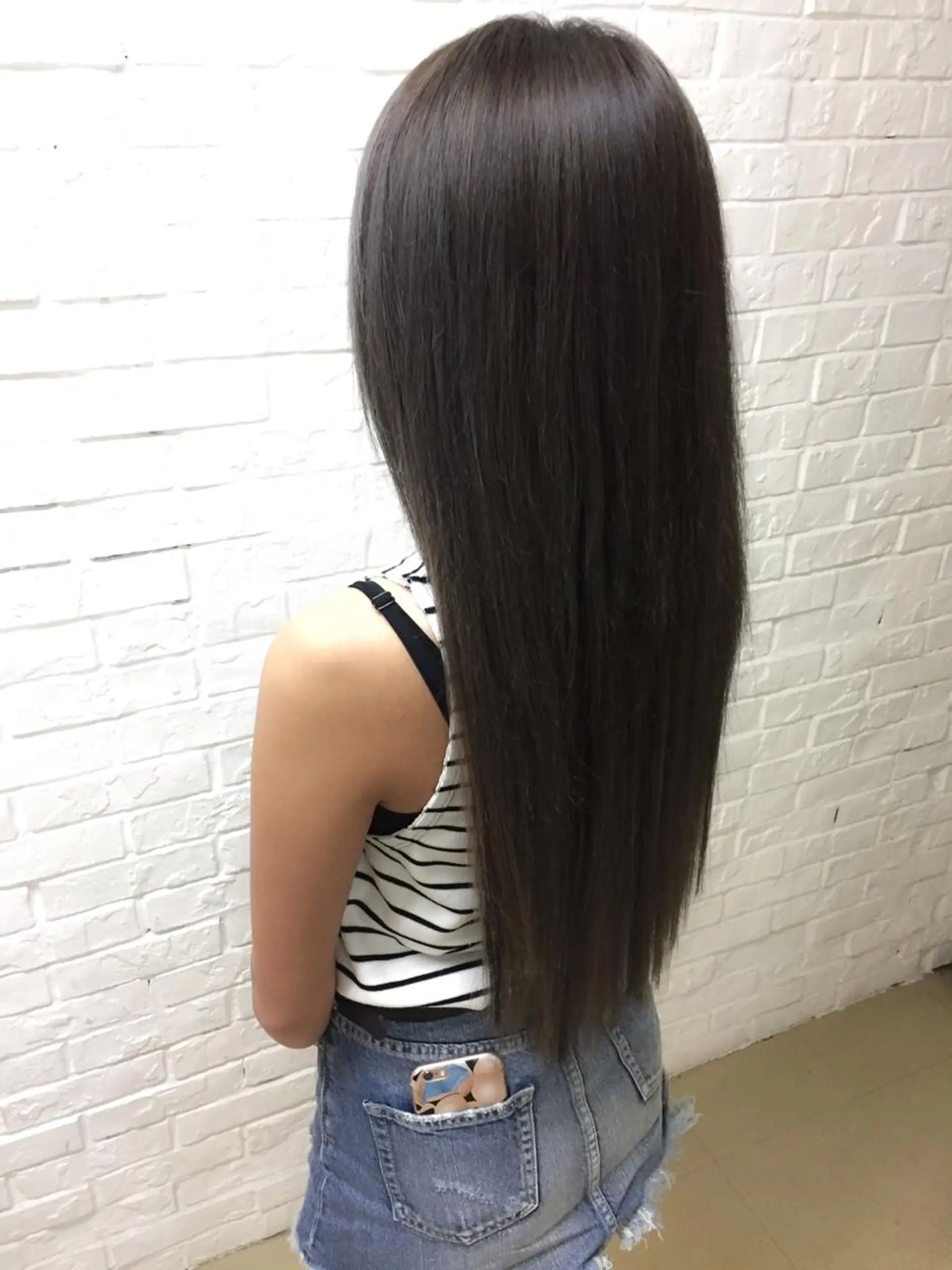 シールエクステ40本 鎖骨ぐらいの長さからMAXロングにしました