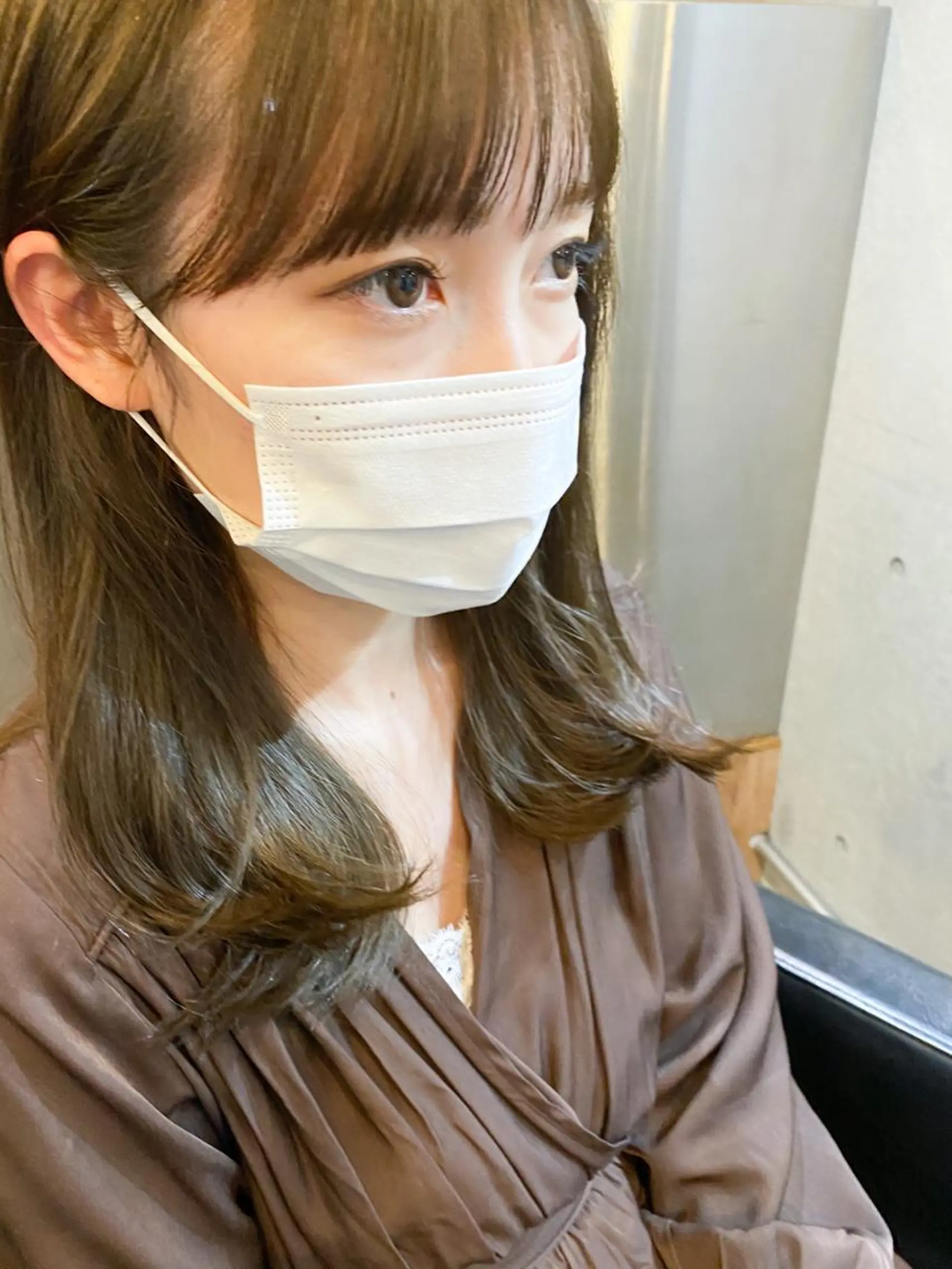 セミロング カラー 艶髪ブリーチ 永井竜也のヘアスタイル