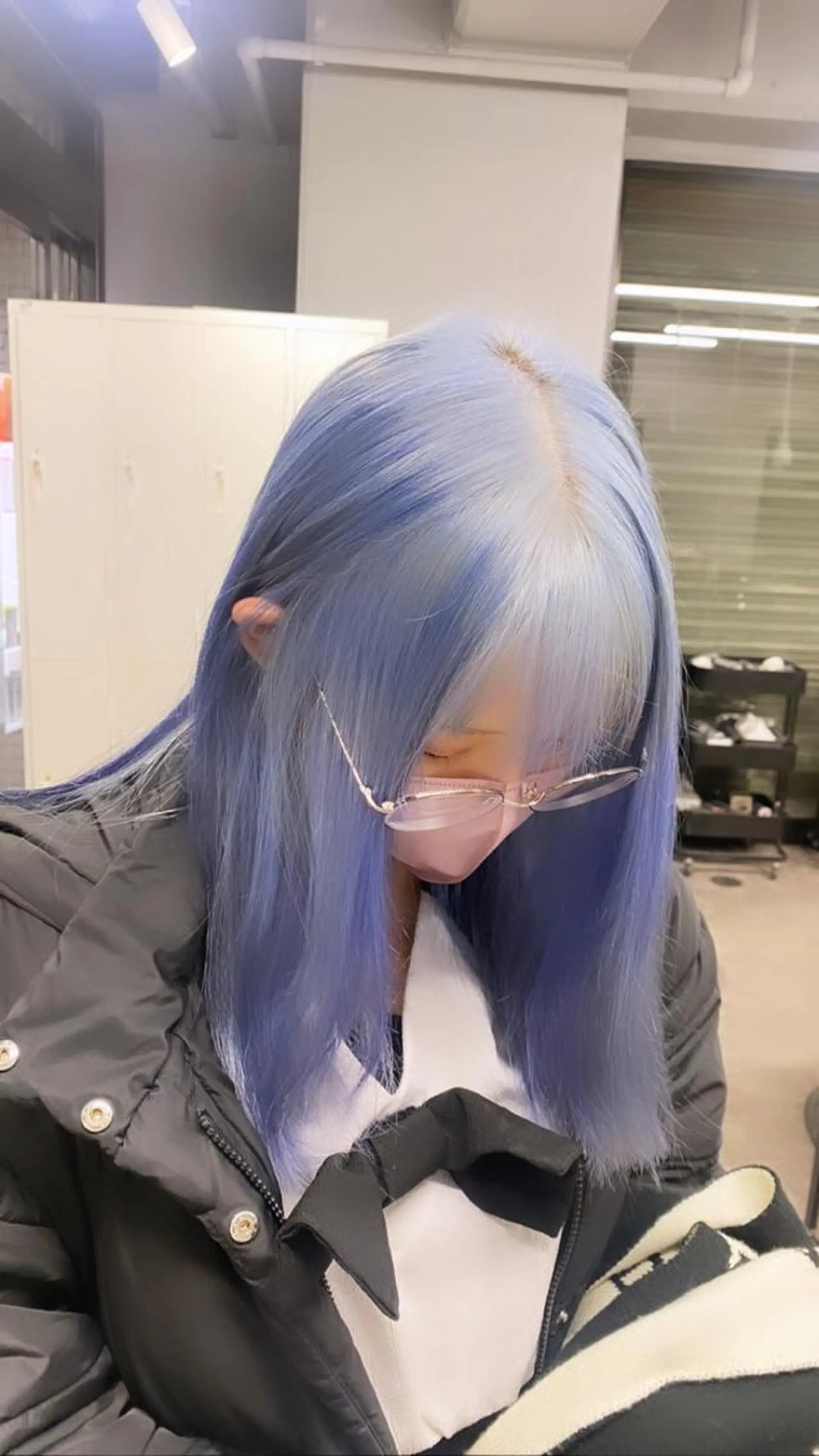 カラー ブルーカラー シルバー カット ヘアカラー Seleneコウキ ブリーチ/ハイトーンのヘアスタイル