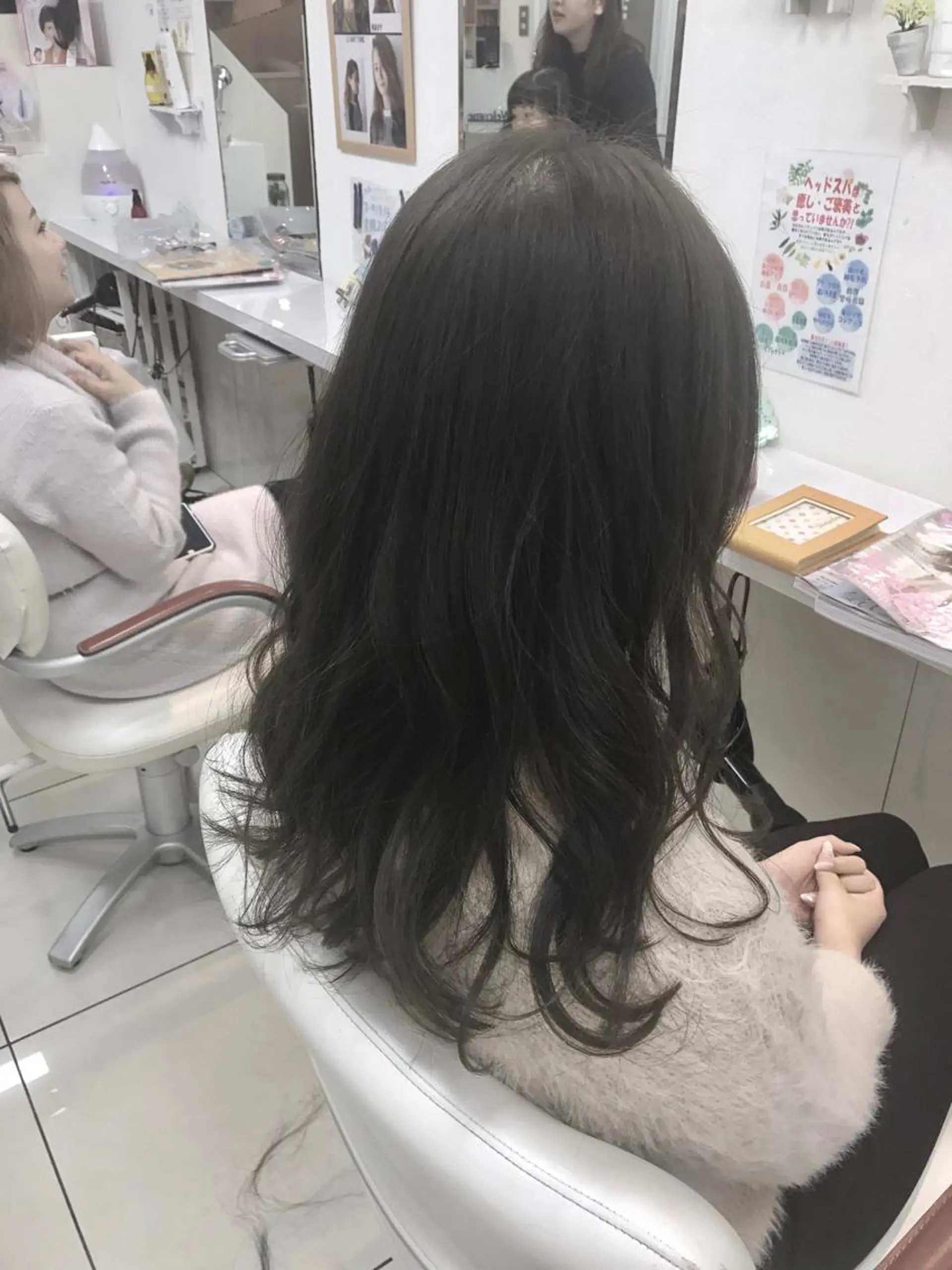 ロング カラー パーマ 艶髪ハイトーンカラー 💘kazueのヘアスタイル